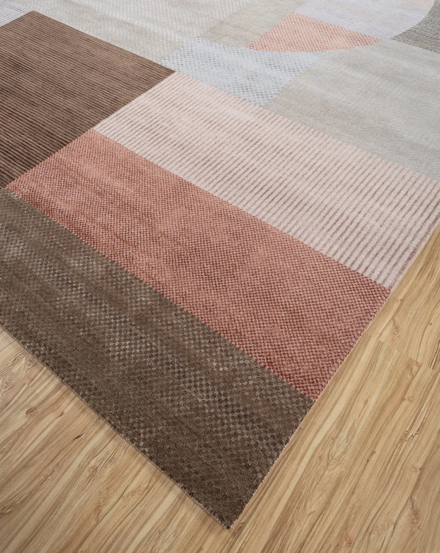 Aakar By Kavi Linen and Peach Carnation Rug Jaipur Rugs