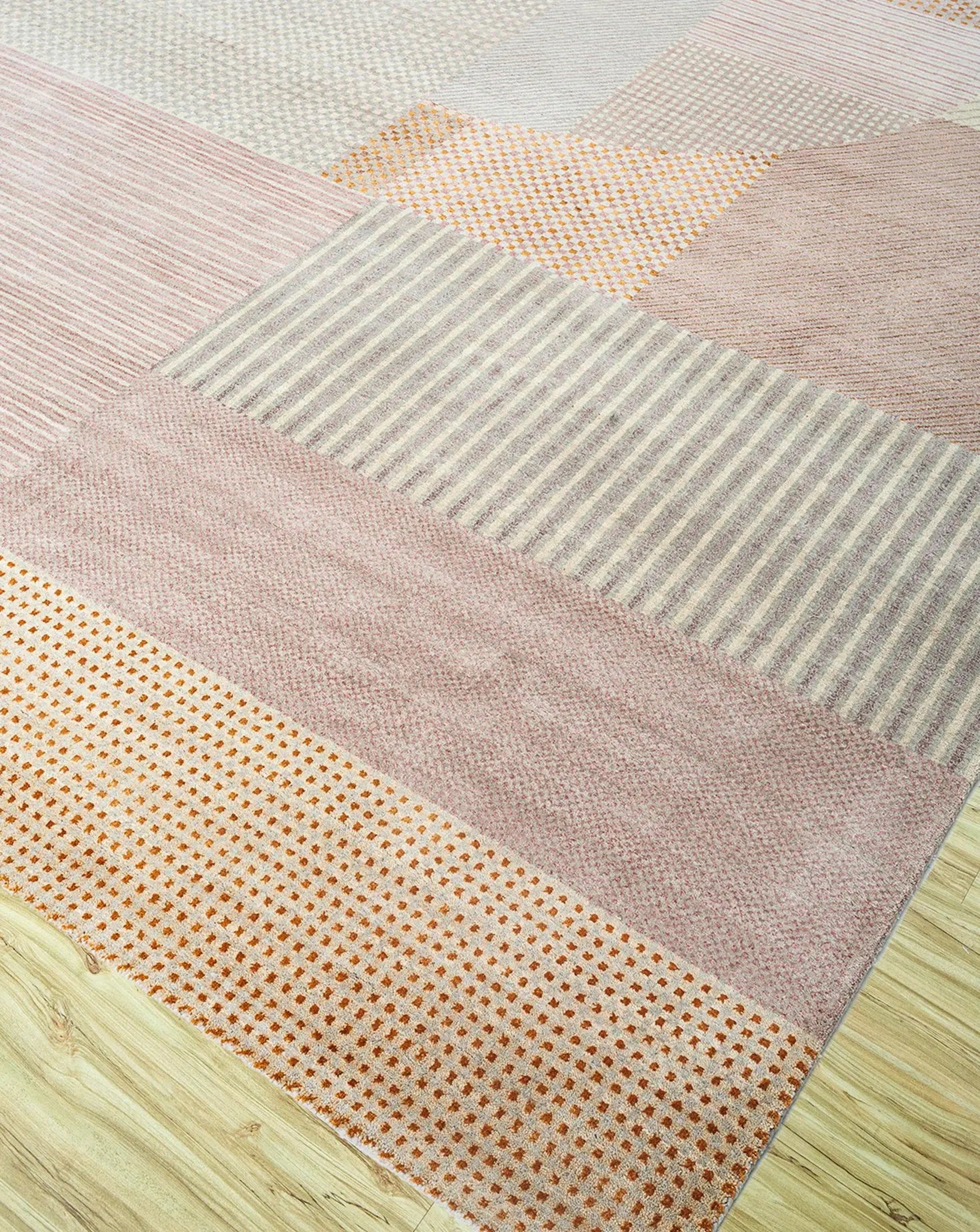 Aakar By Kavi White and Peach Carnation Rug Jaipur Rugs