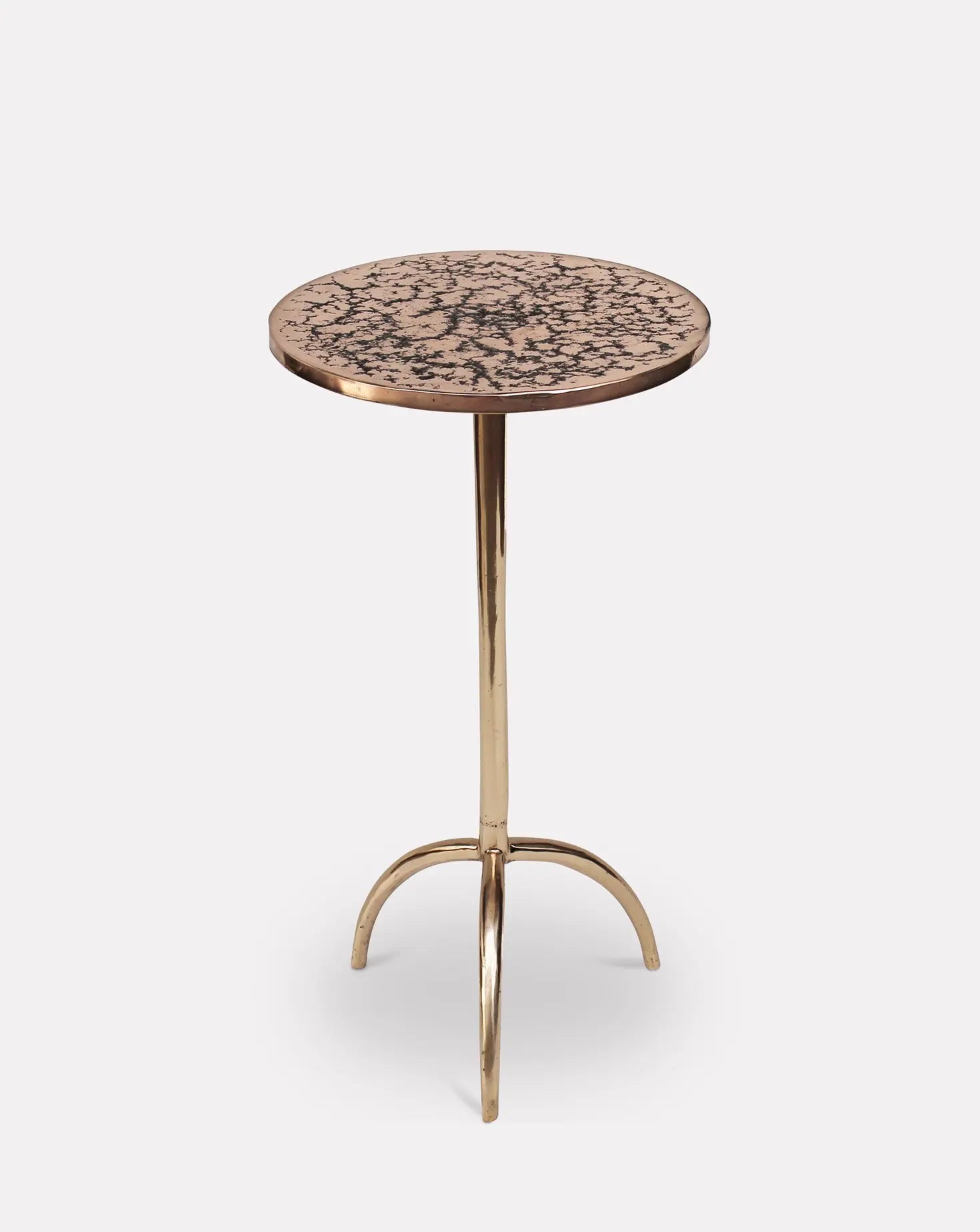 Colla Sprue Table I Studio Sunt