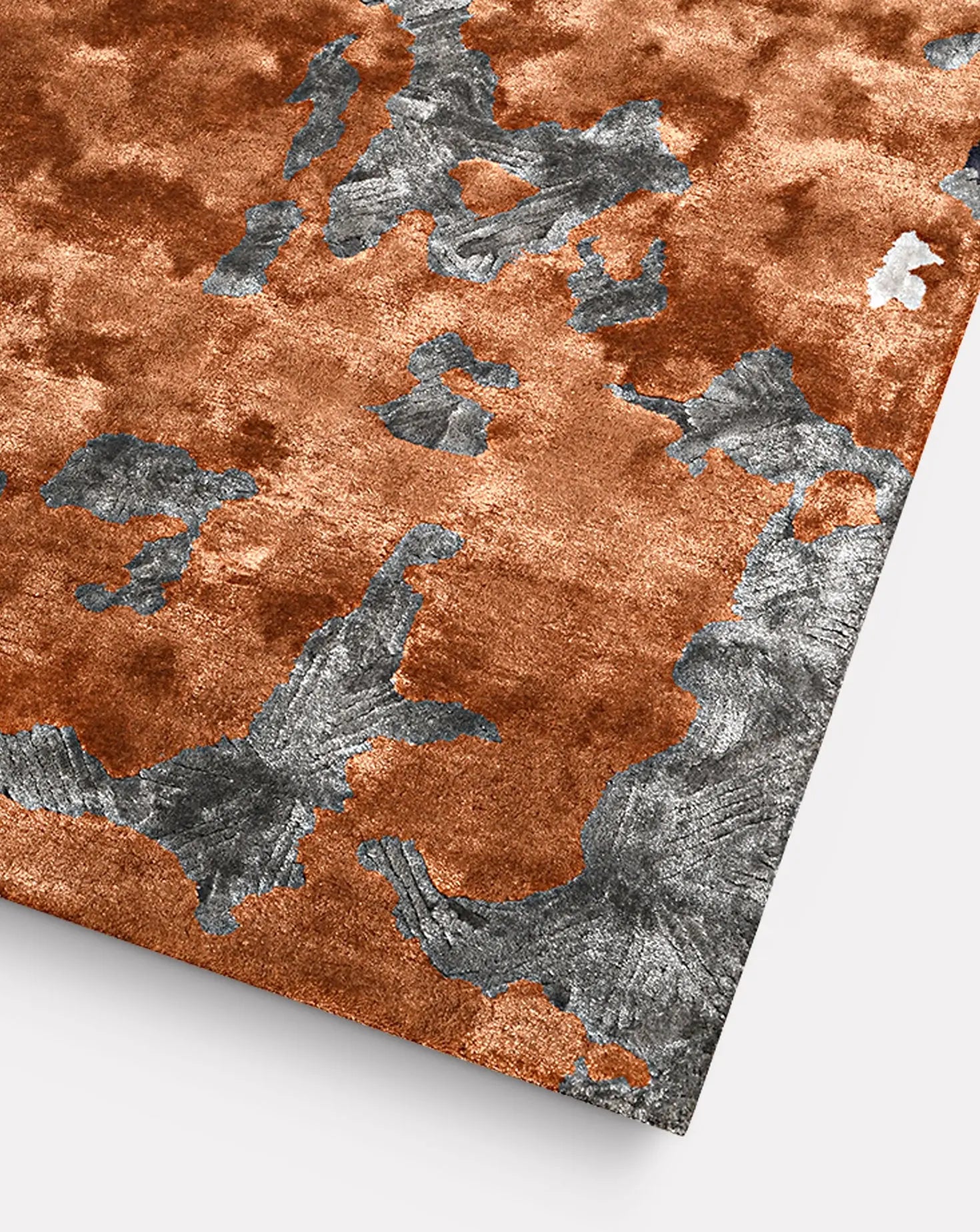 Delta Rust Rug Hands