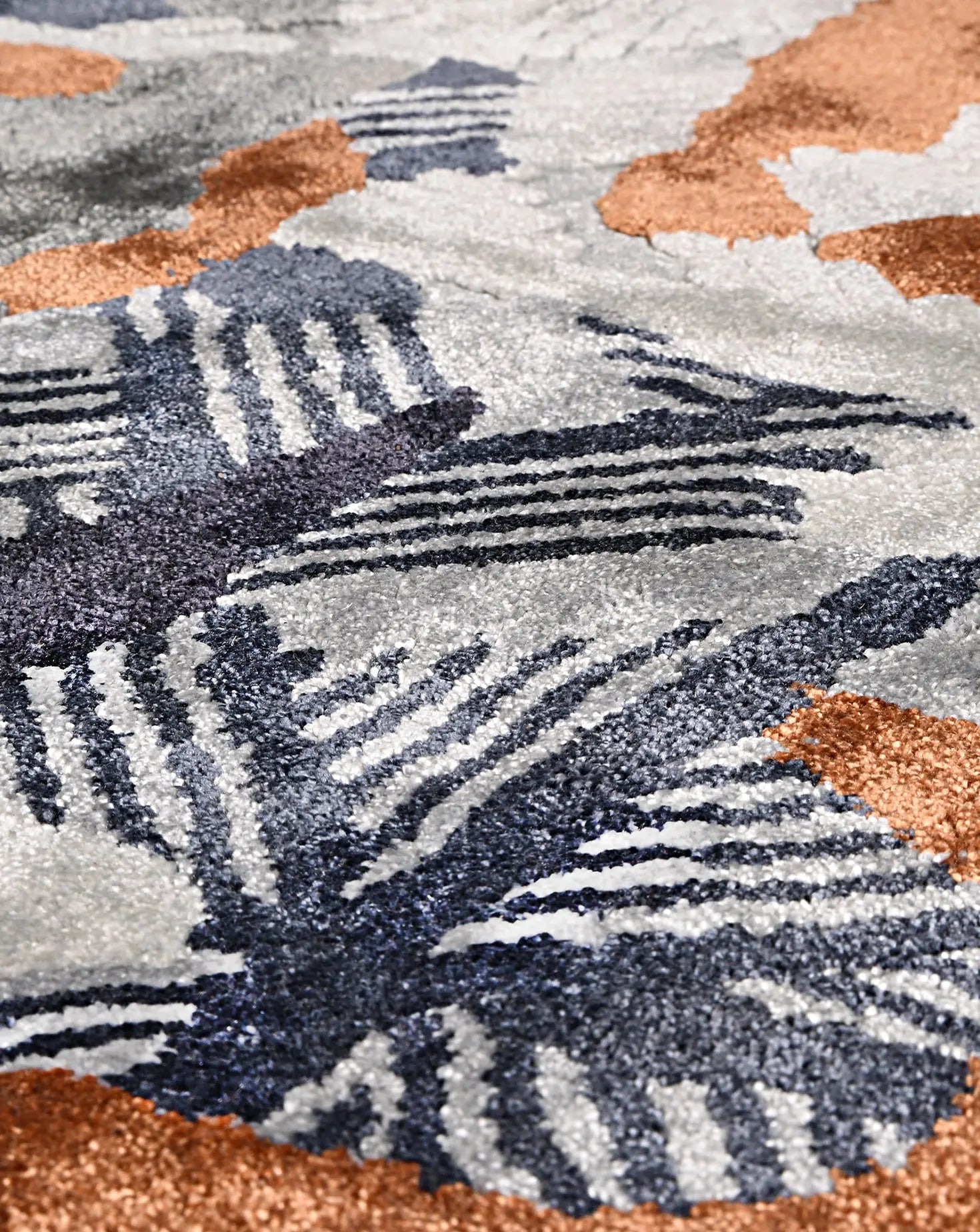 Delta Rust Rug Hands