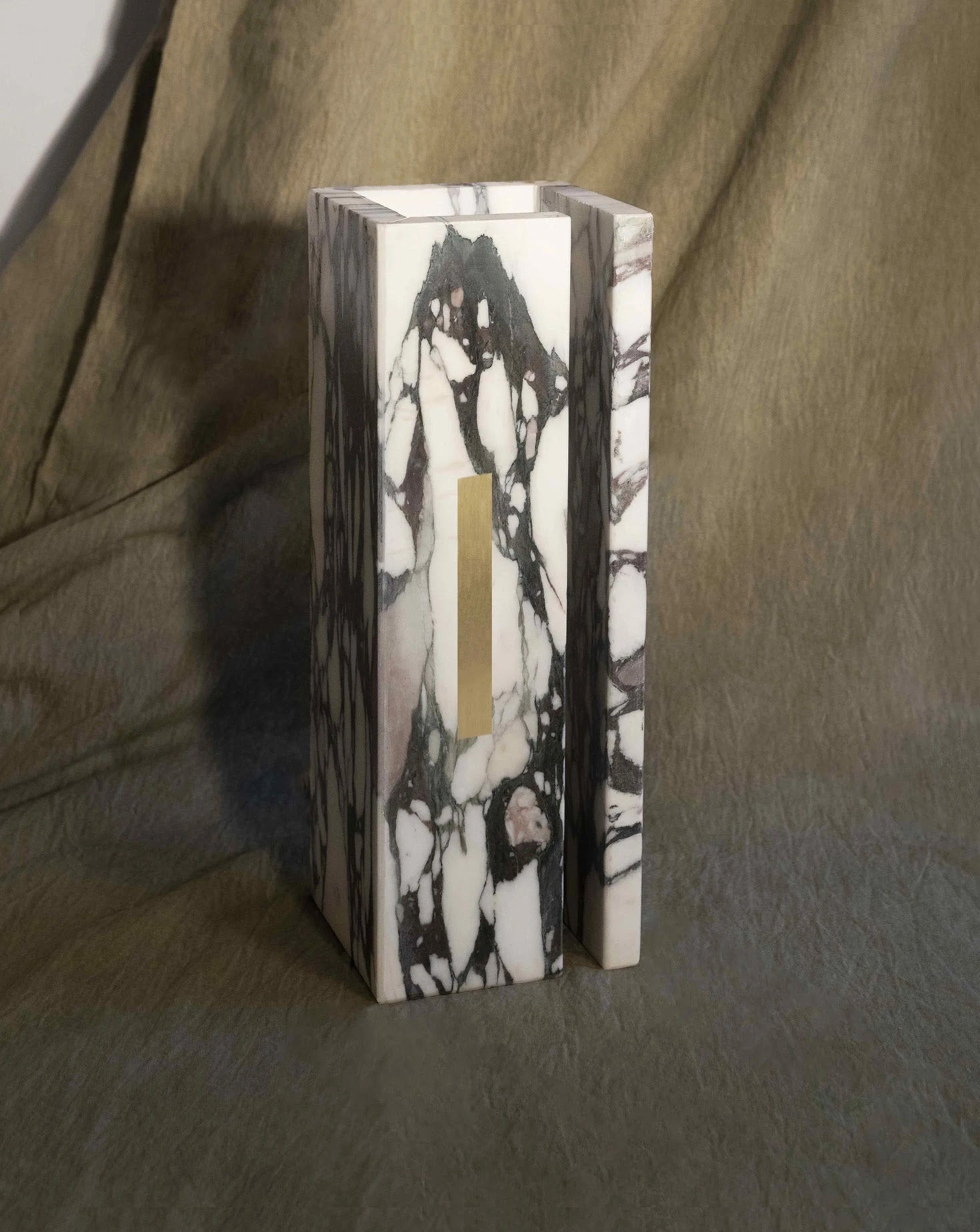 03-C Marbre Calaca:a Viola Table Lamp