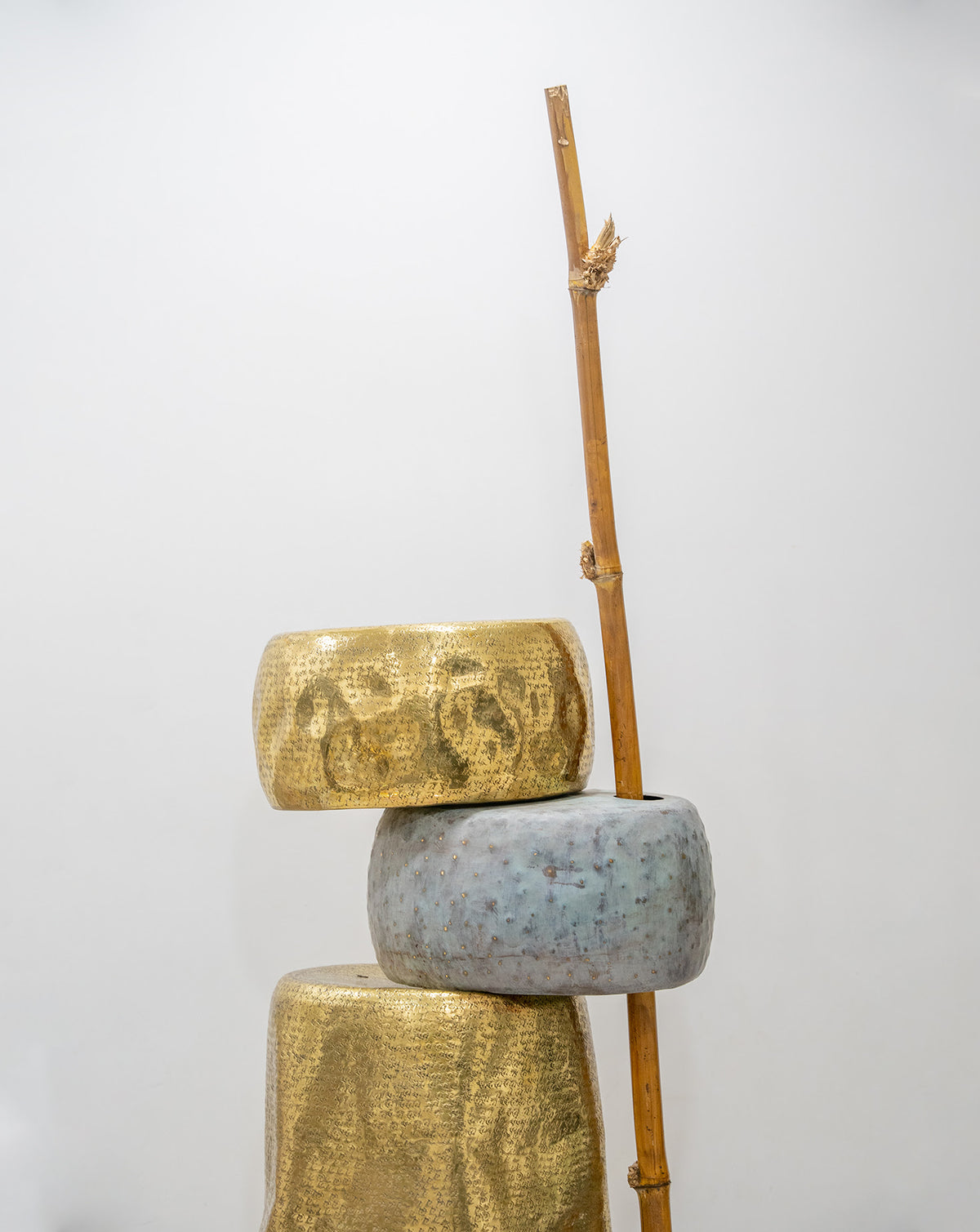 Made-to-order sculpture with customisable dimensions for bespoke interior schemes