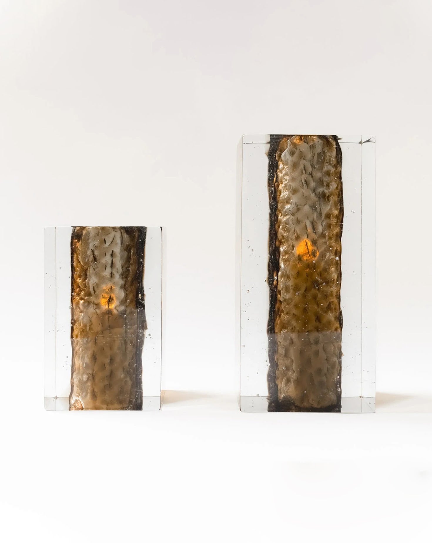 Geoda Amber Glass Cube Table Lamp