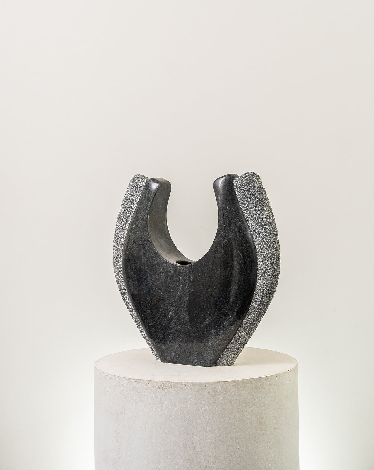 ILISHA 02 Black Marble Sculptural Vase