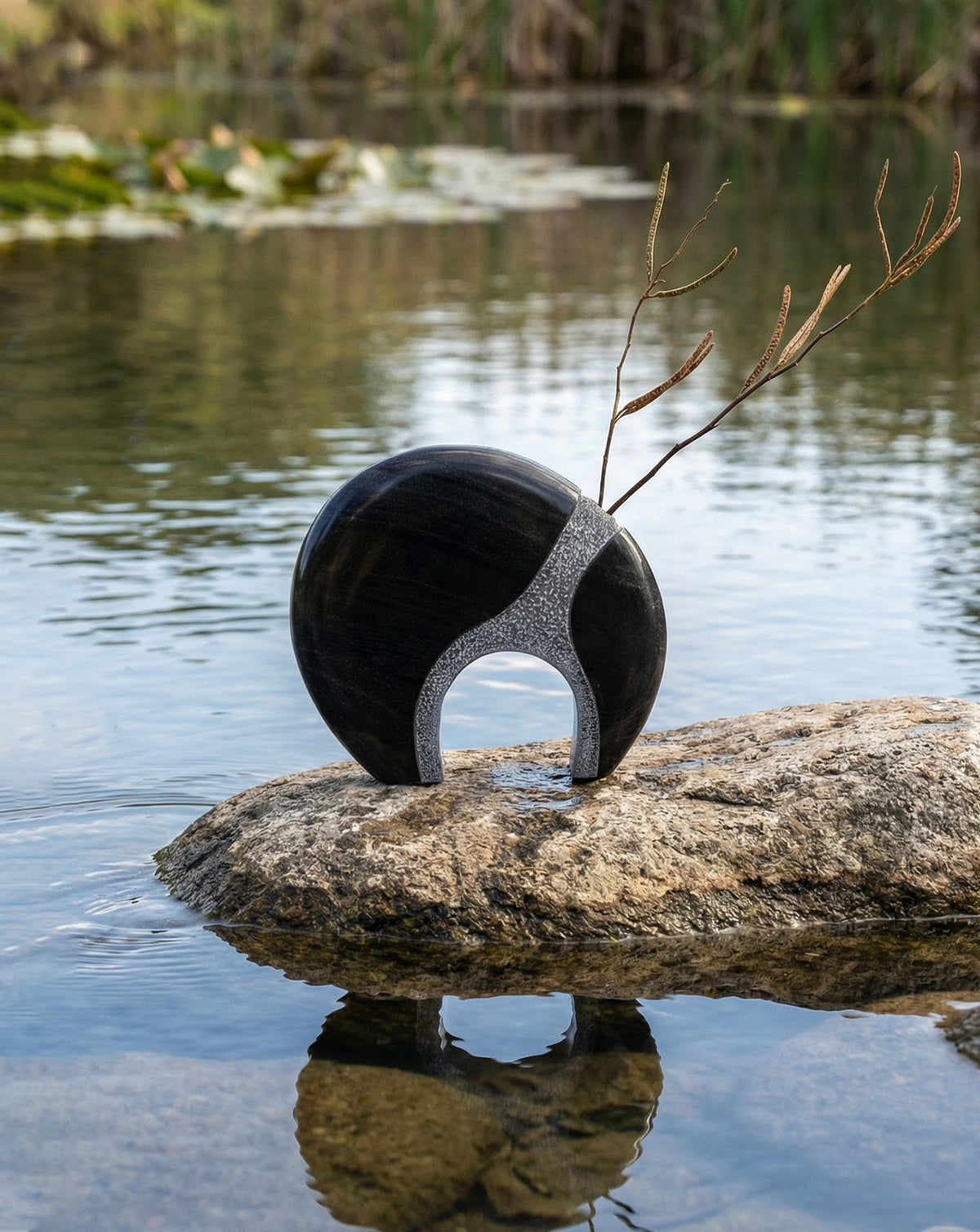 ILISHA 04 Black Marble Sculptural Vase