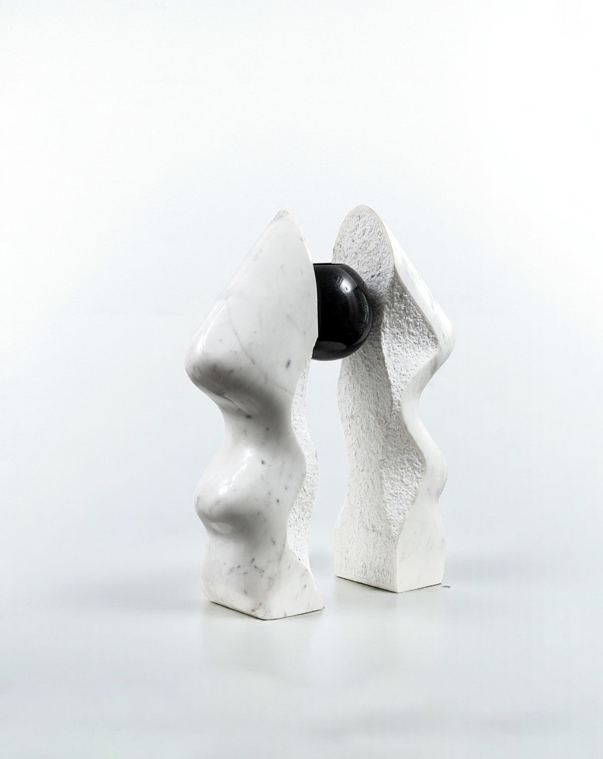 INIKA 06 White & Black Marble Sculptural Vase