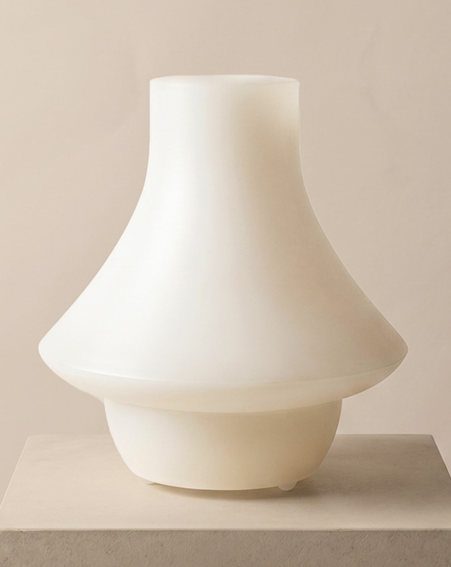 Llar Alabaster Table Lamp