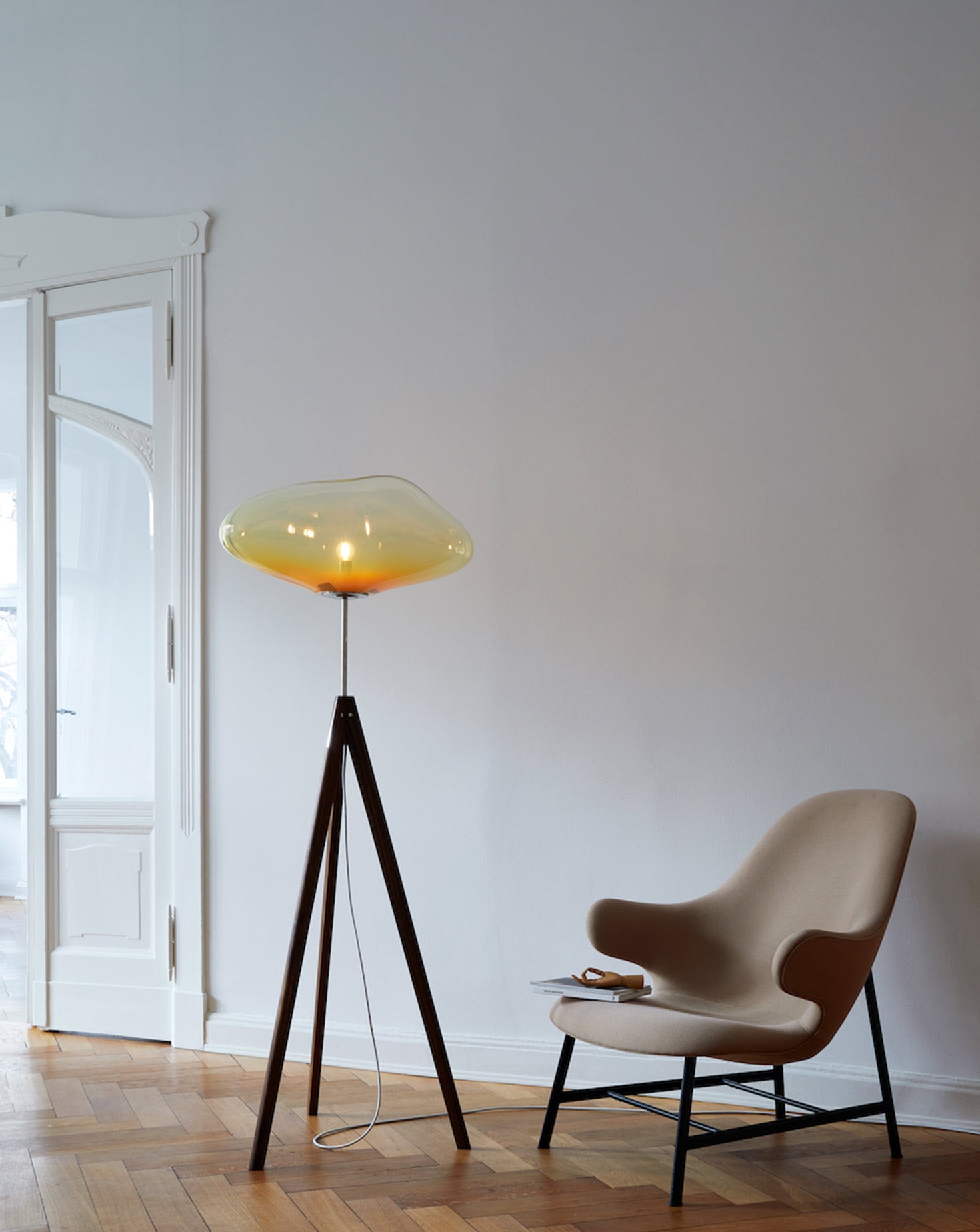 Statix Amber Iridescent Walnut Floor Lamp