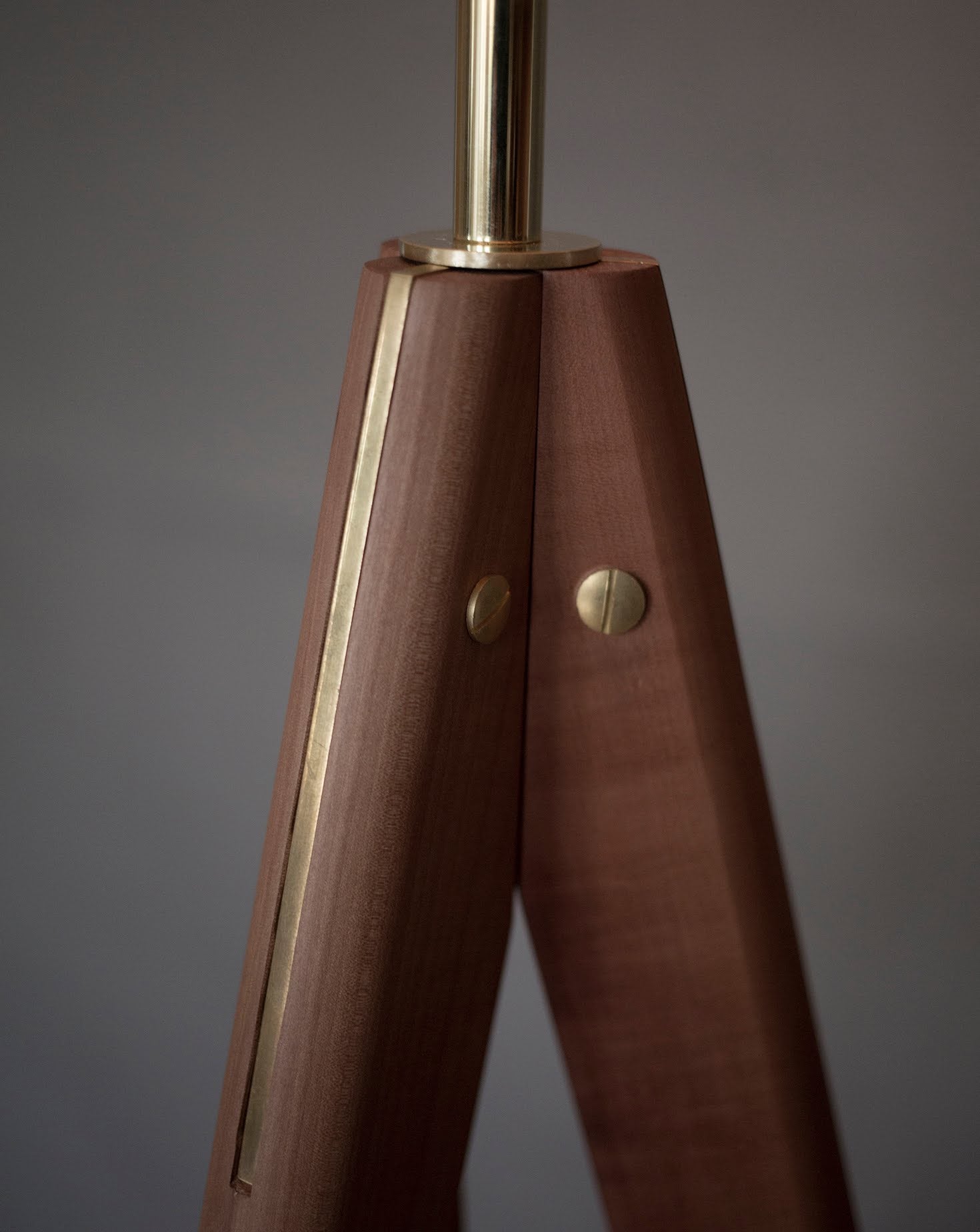 Statix Amber Iridescent Walnut Floor Lamp