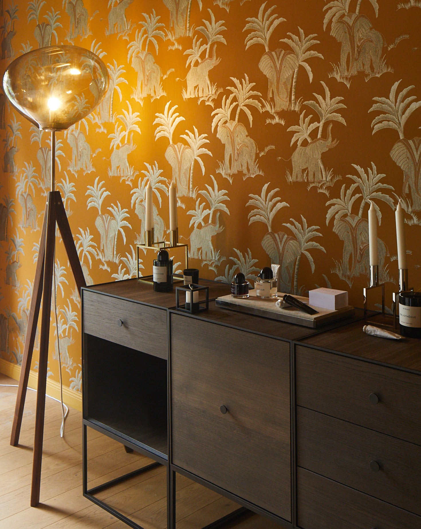 Statix Amber Iridescent Walnut Floor Lamp
