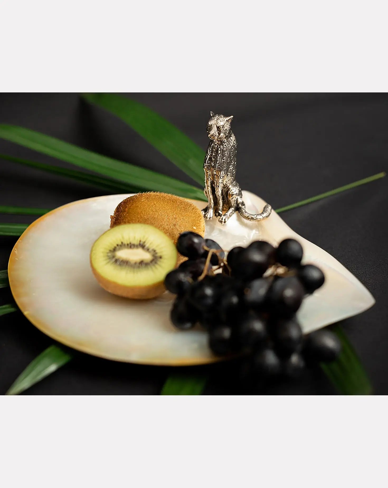 Mother of Pearl Cheetah Plate Lotus Arts de Vivre