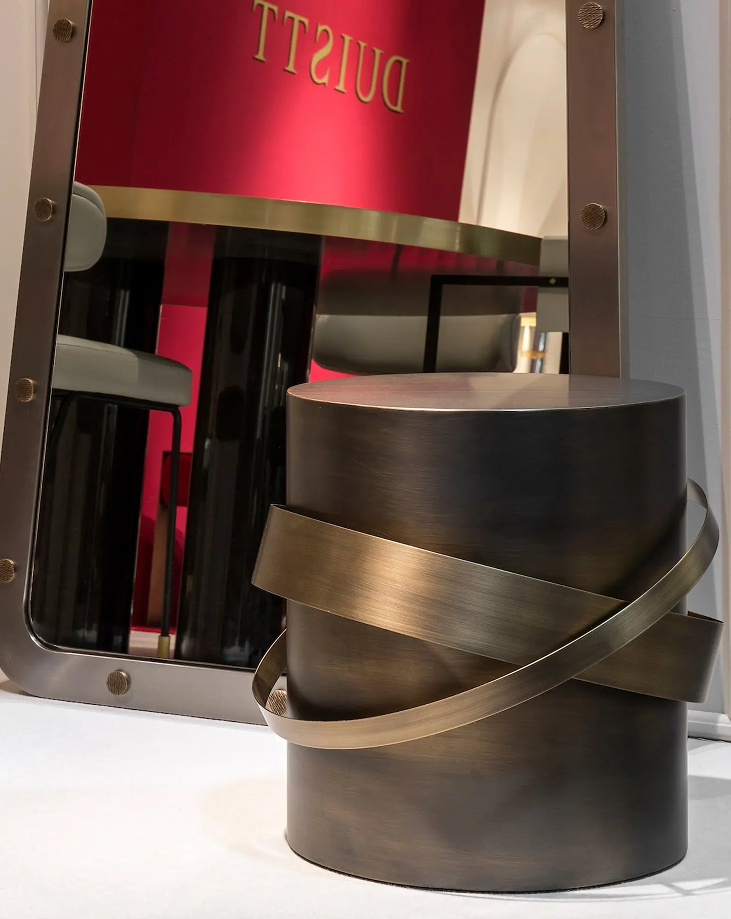 Orbit Accent Table Duistt