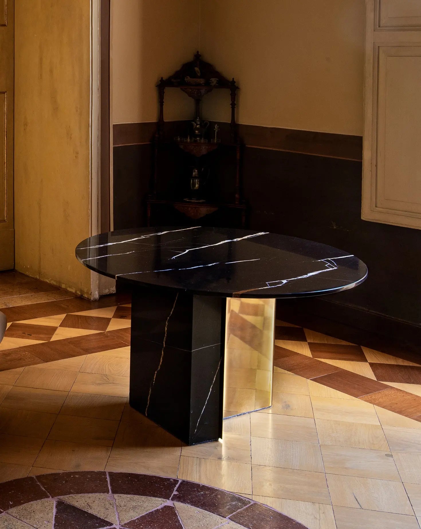 Barso Round Sahara Noir Marble Side Table L'Eccesso