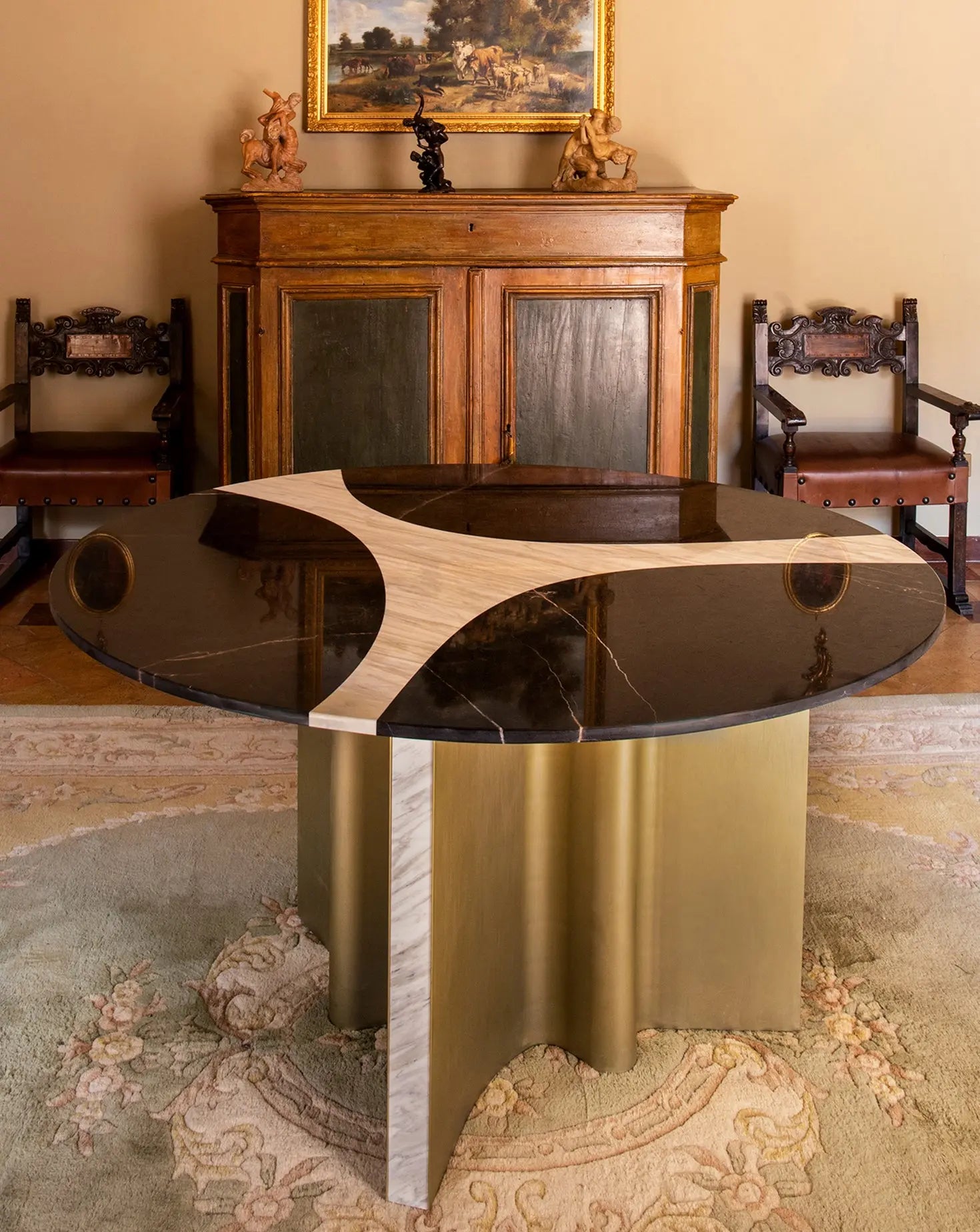 Edurne Calacatta Ondulato Marble Dining Table L'Eccesso