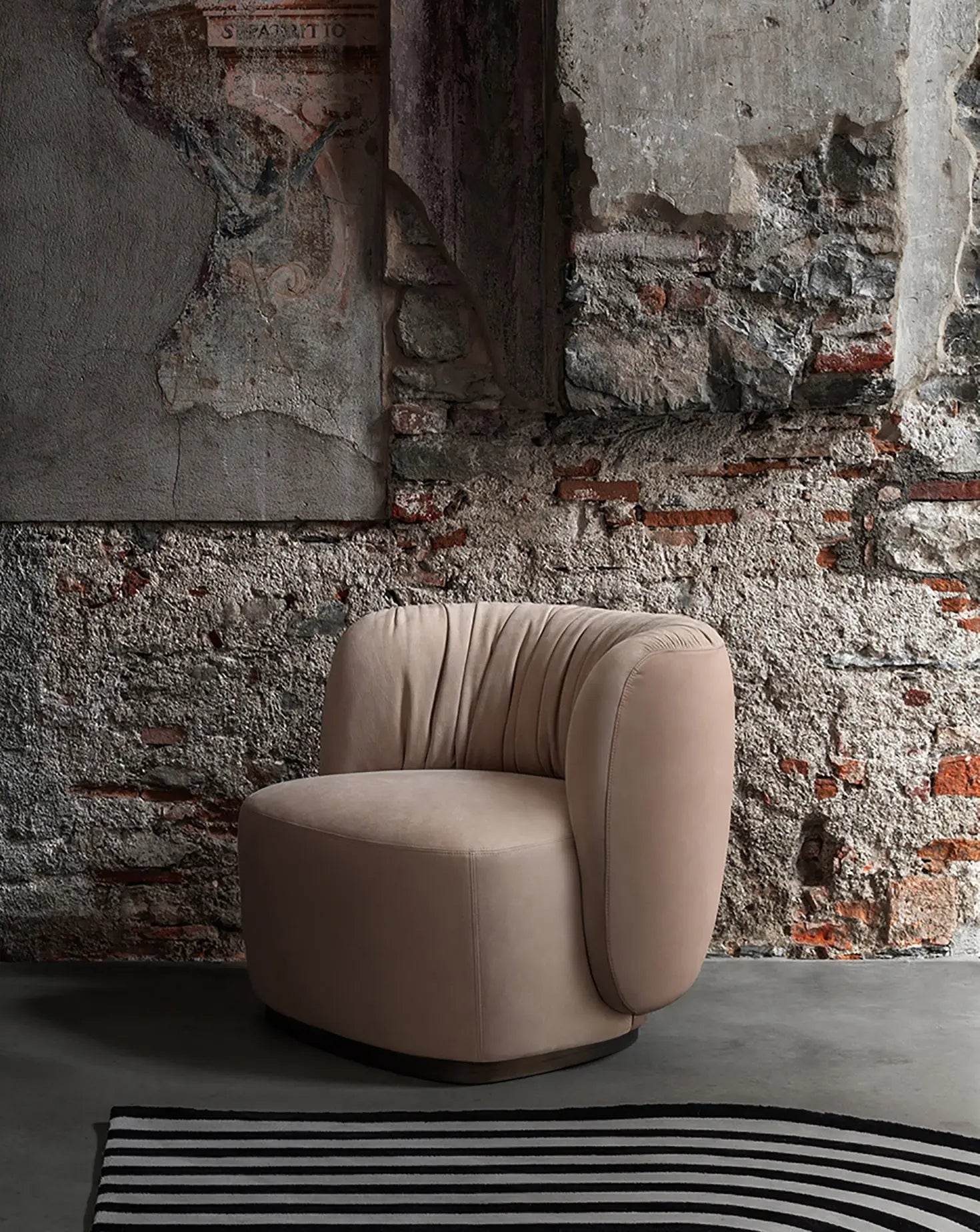 Lorenza Bozzoli Sipario Lounge Chair Ghidini 1961