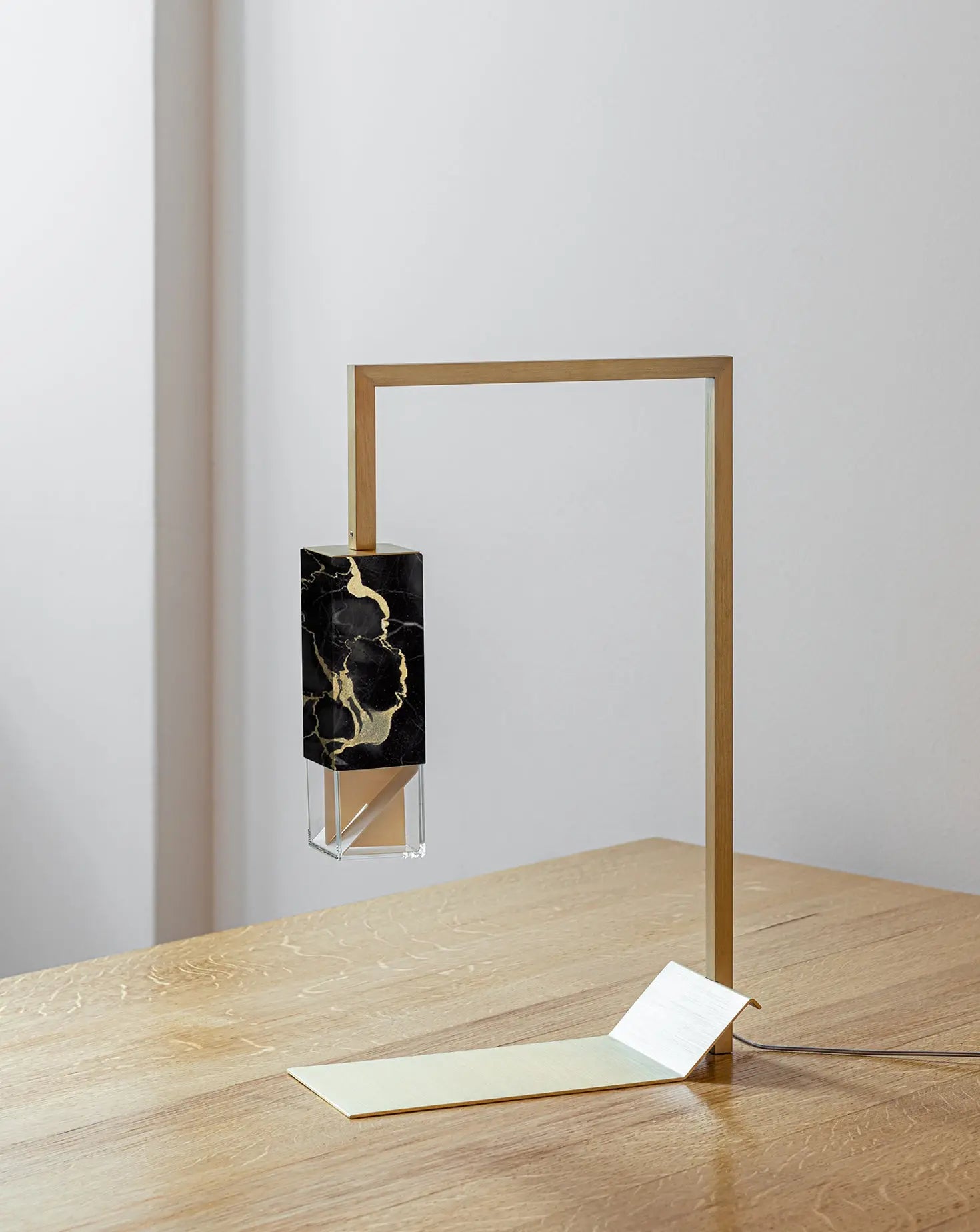 Two Black & Gold Marble Table Lamp Formaminima