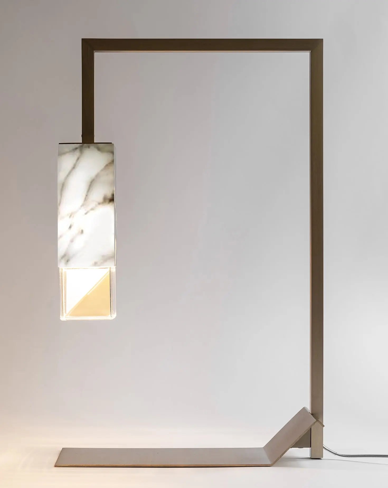 Two White Marble Table Lamp Formaminima
