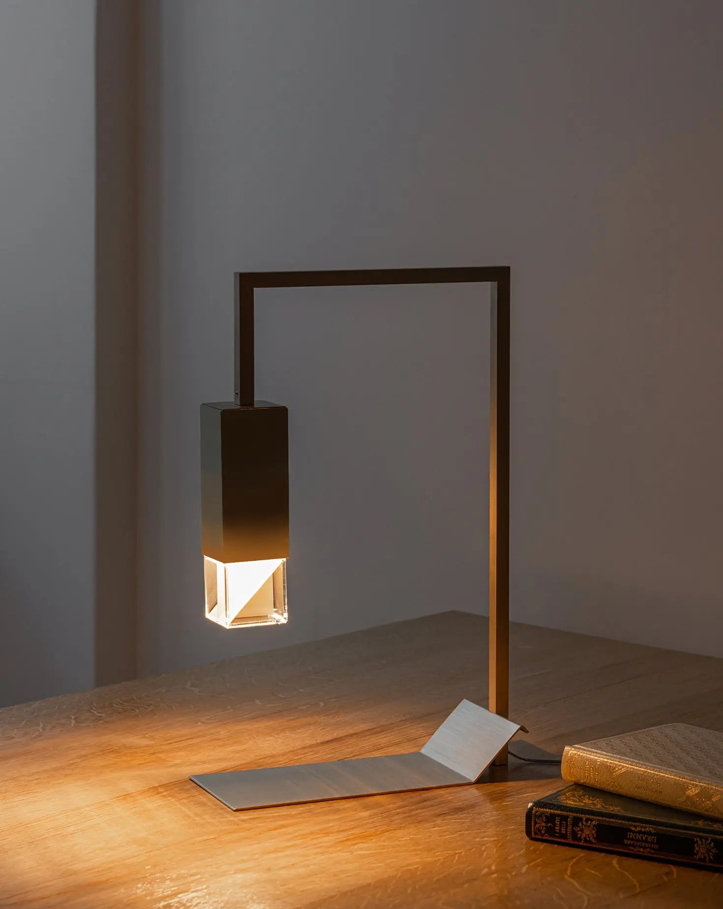 Two Brass Table Lamp Formaminima