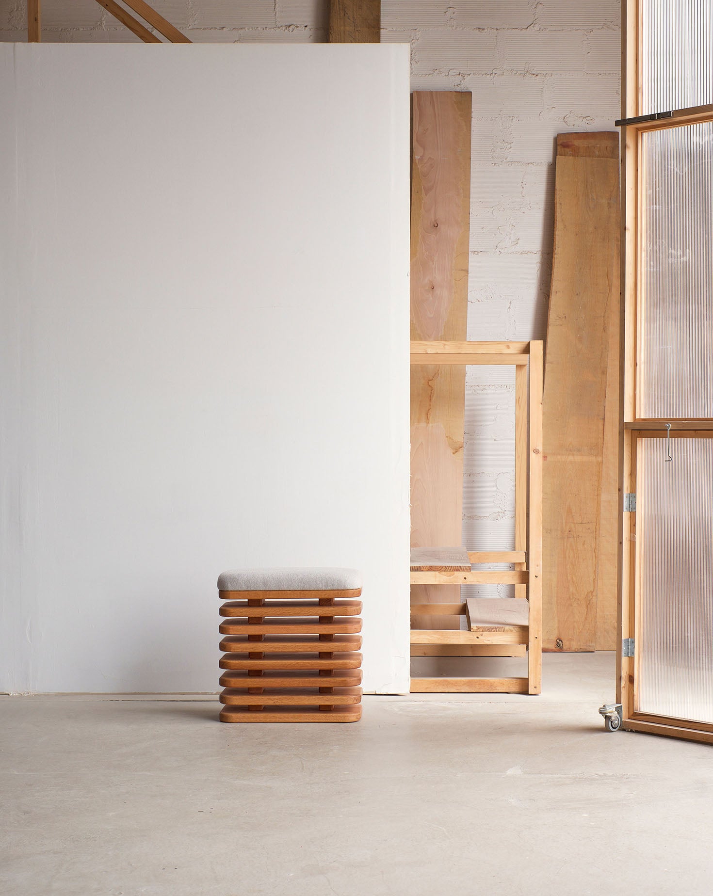 Ushigome-Yanagichio Stool
