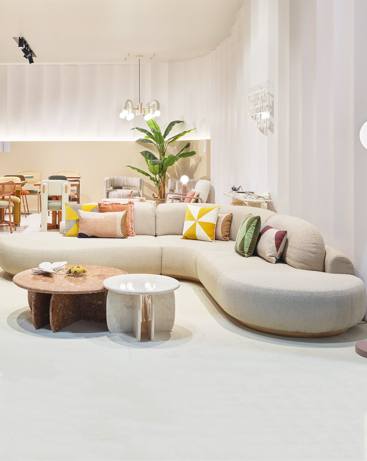 Catus Center Table