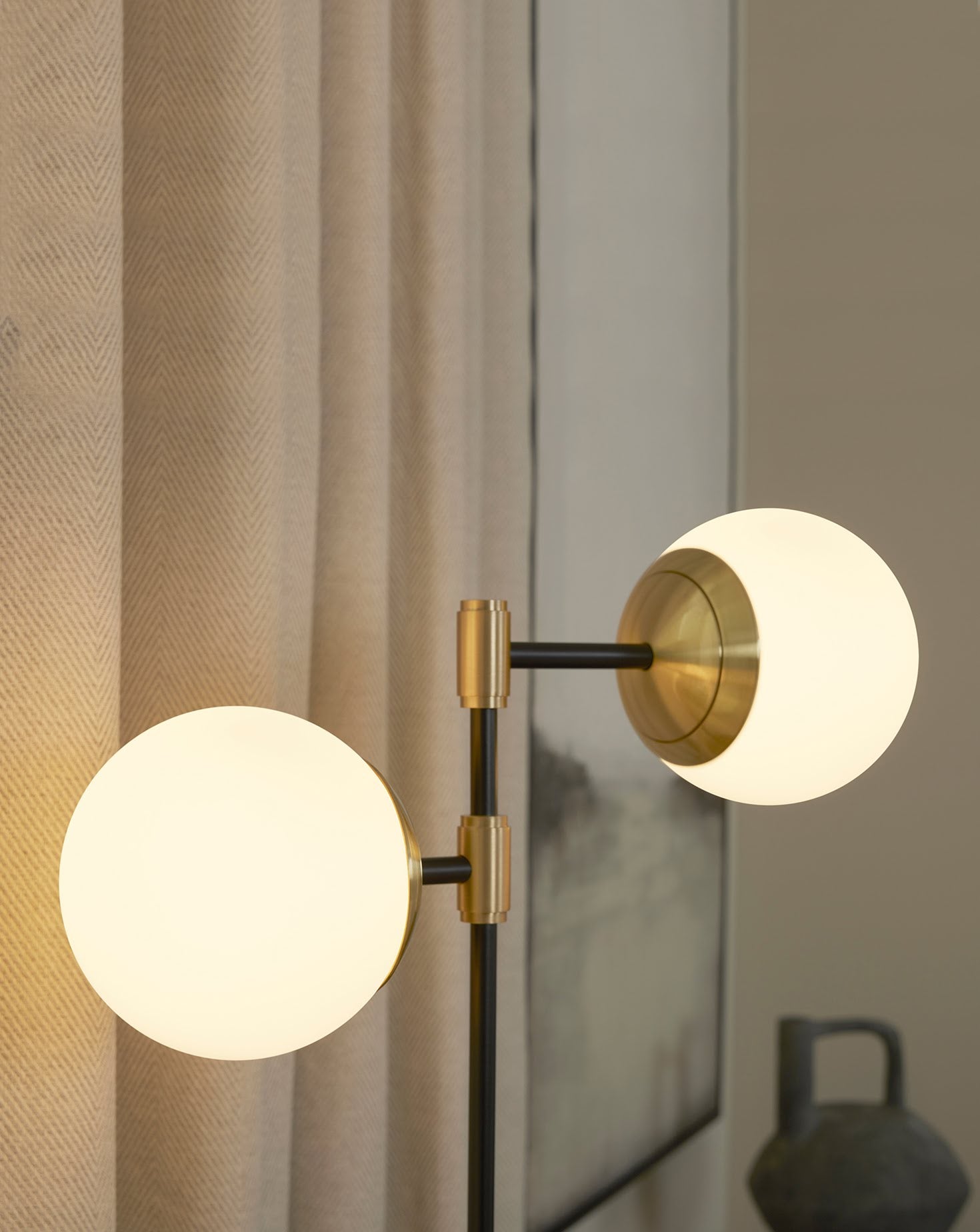 IO Brass Table Lamp