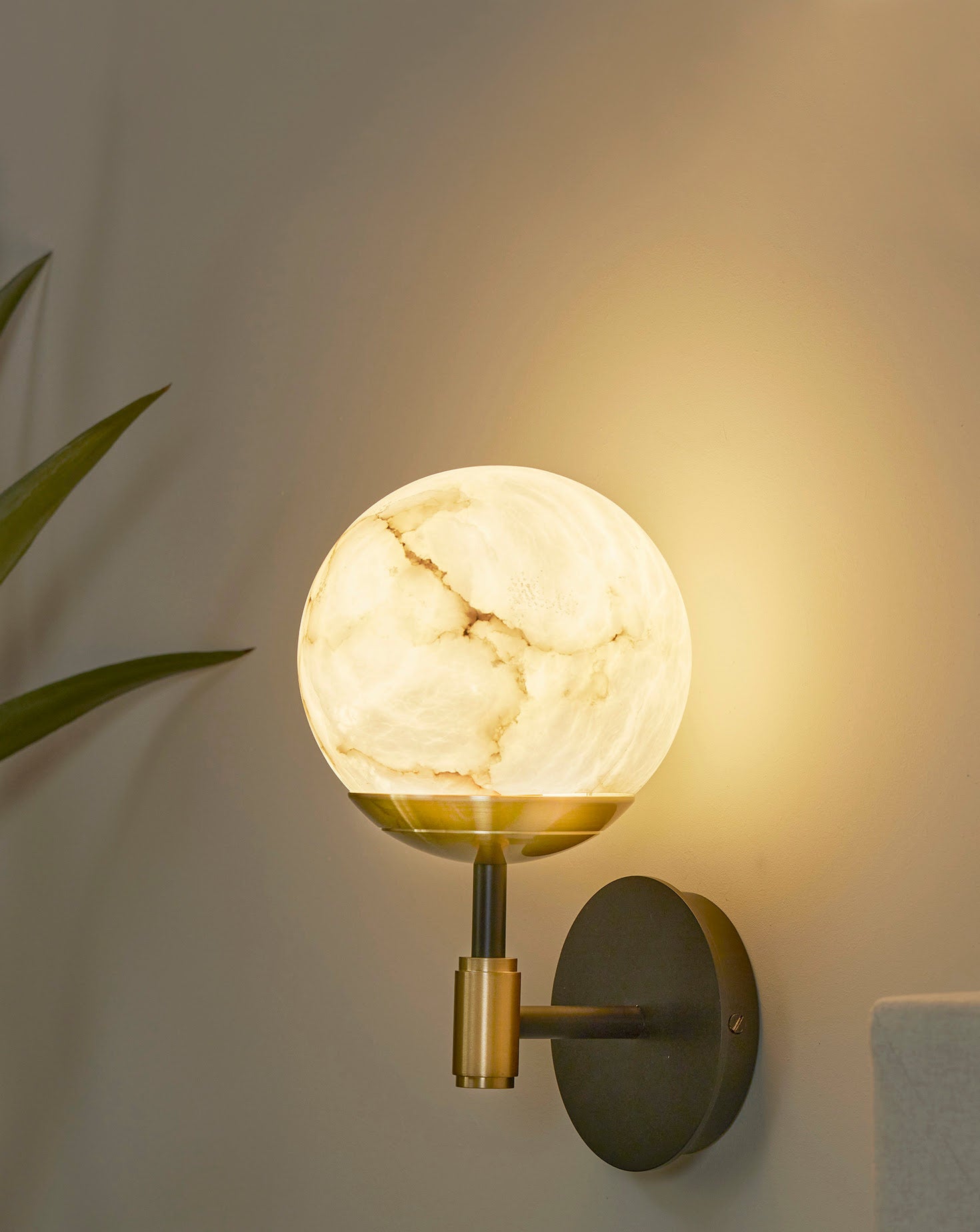 IO Single Wall Light