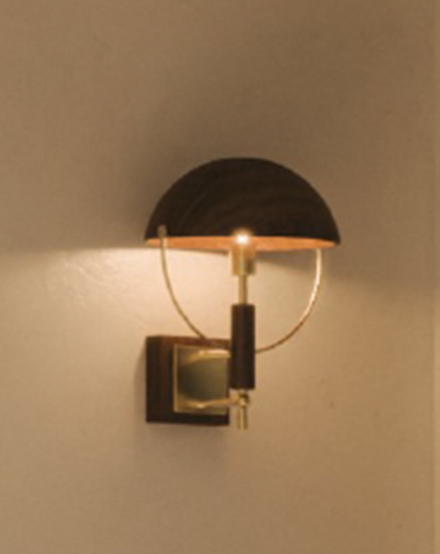 Faraday Wall Lamp
