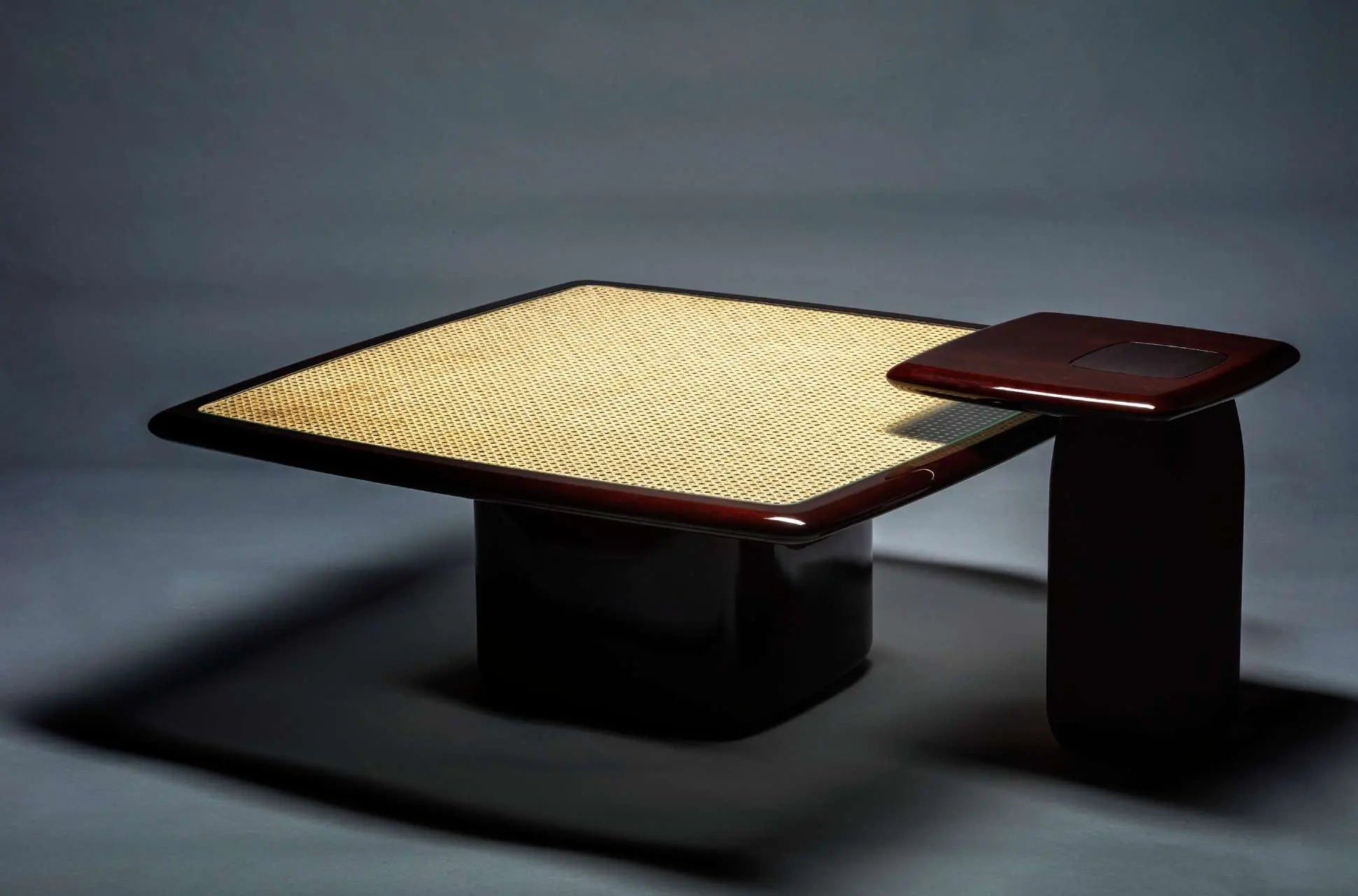 Designer-Tables curiospace