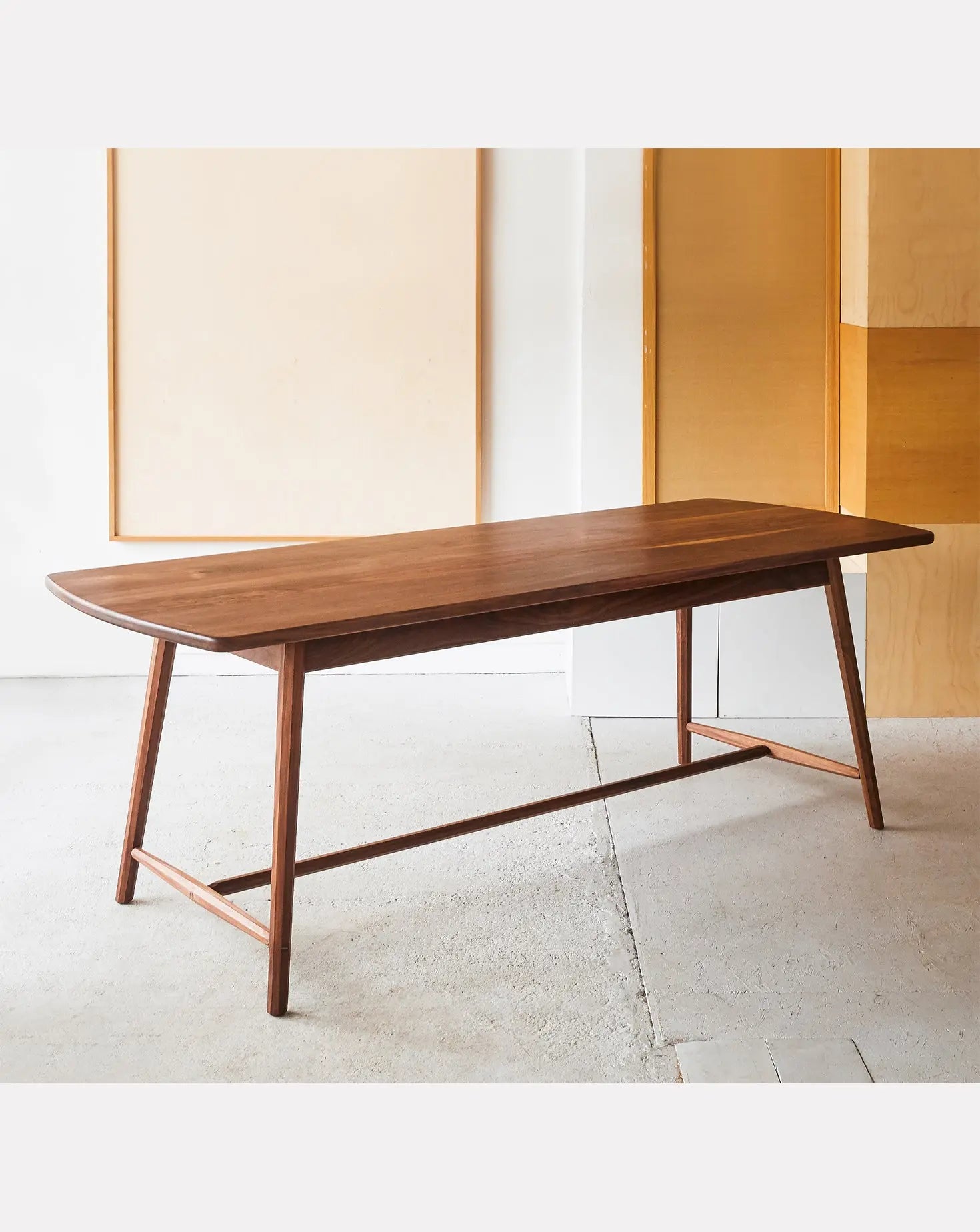 Arden Dining Table Goldfinger