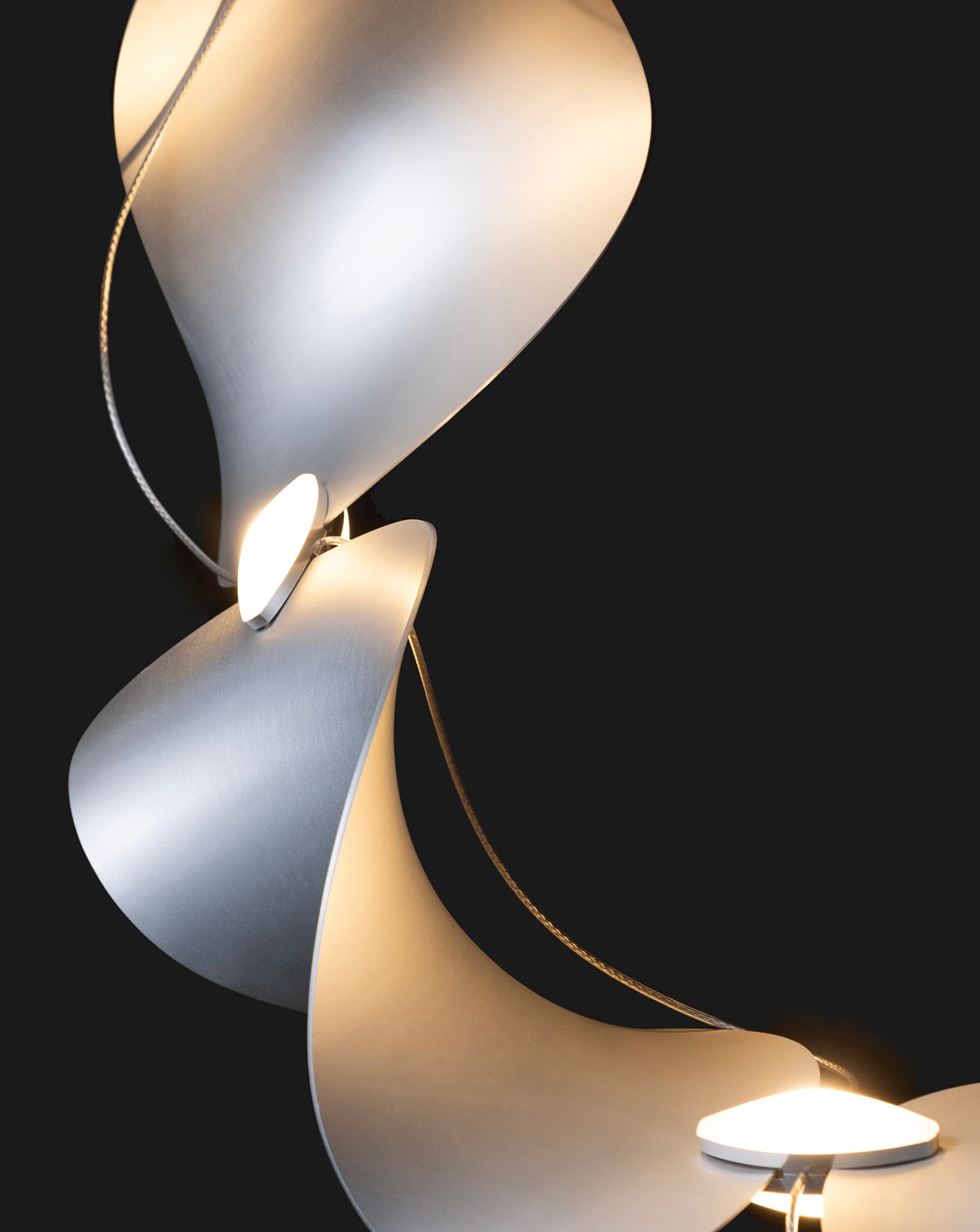 Dune 8 Curve Chandelier