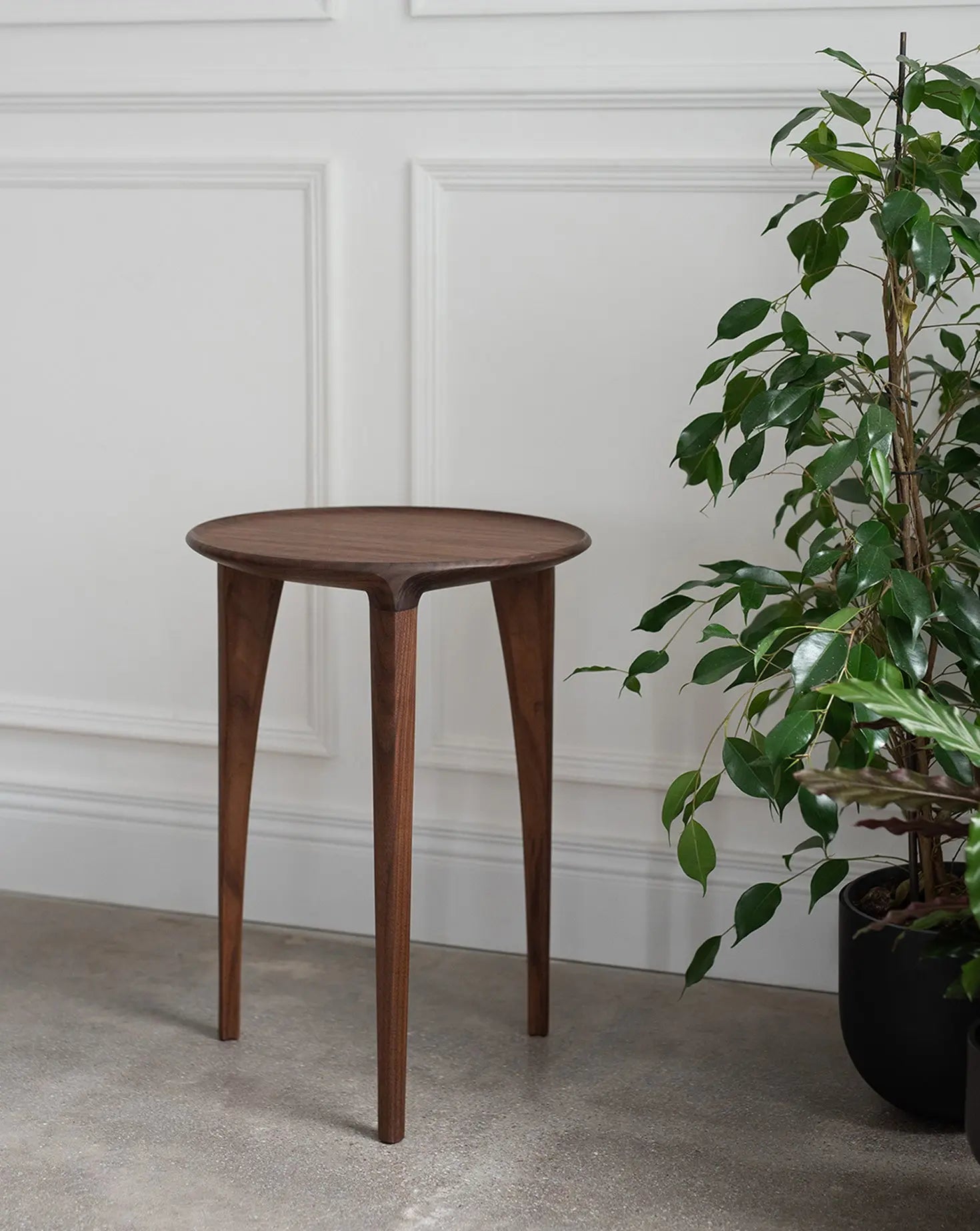 Langford Walnut Side Table Modet