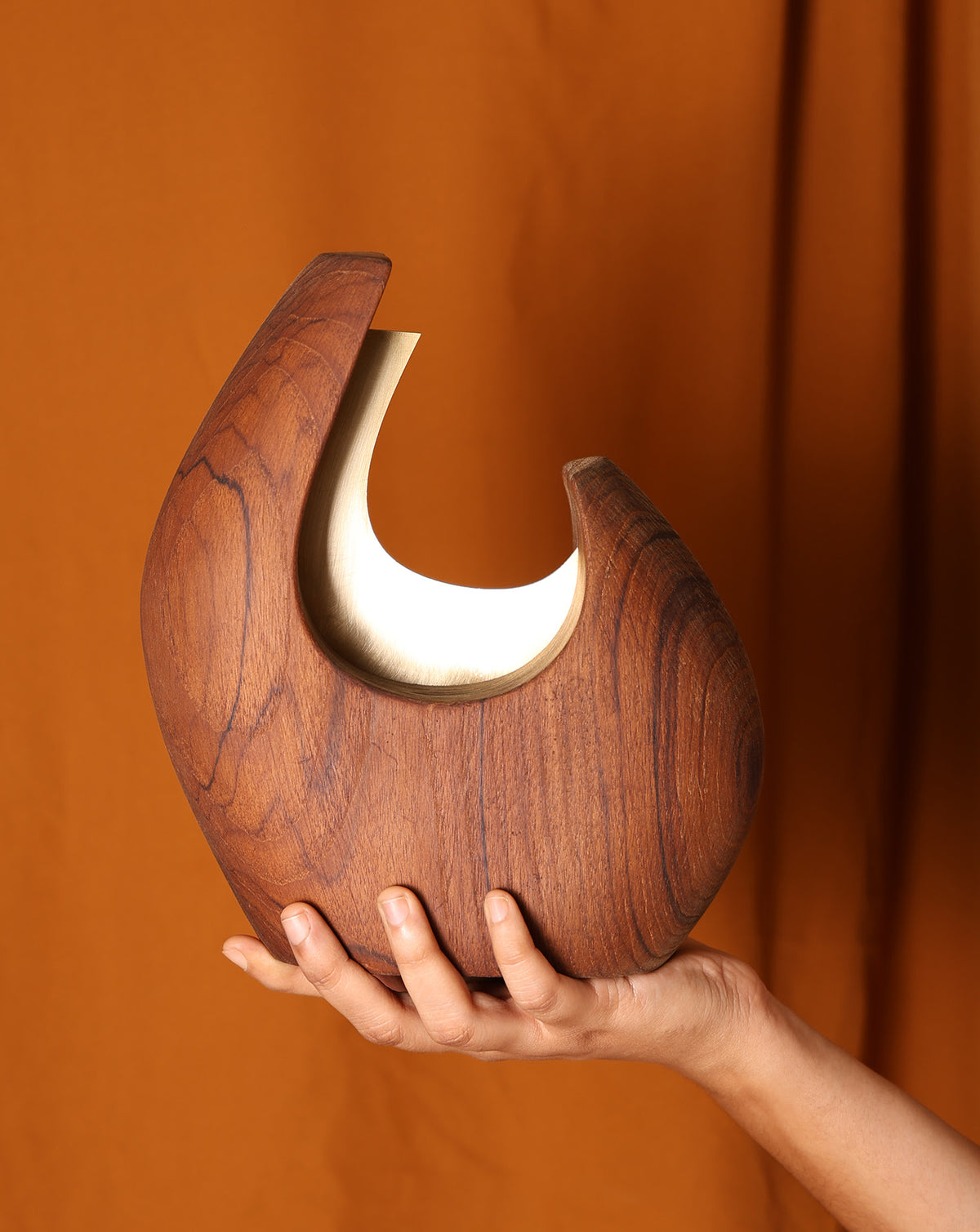 Made-to-order decorative sculpture in natural teak, with dimensions customisable on request