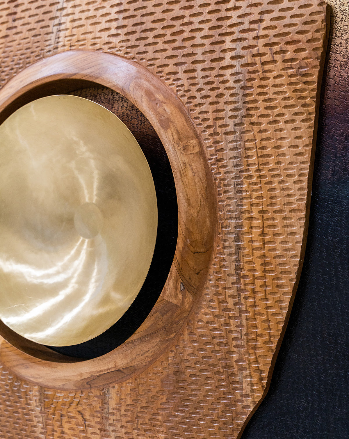 Made-to-order work by Art Attaichi, blending traditional craftsmanship with contemporary design