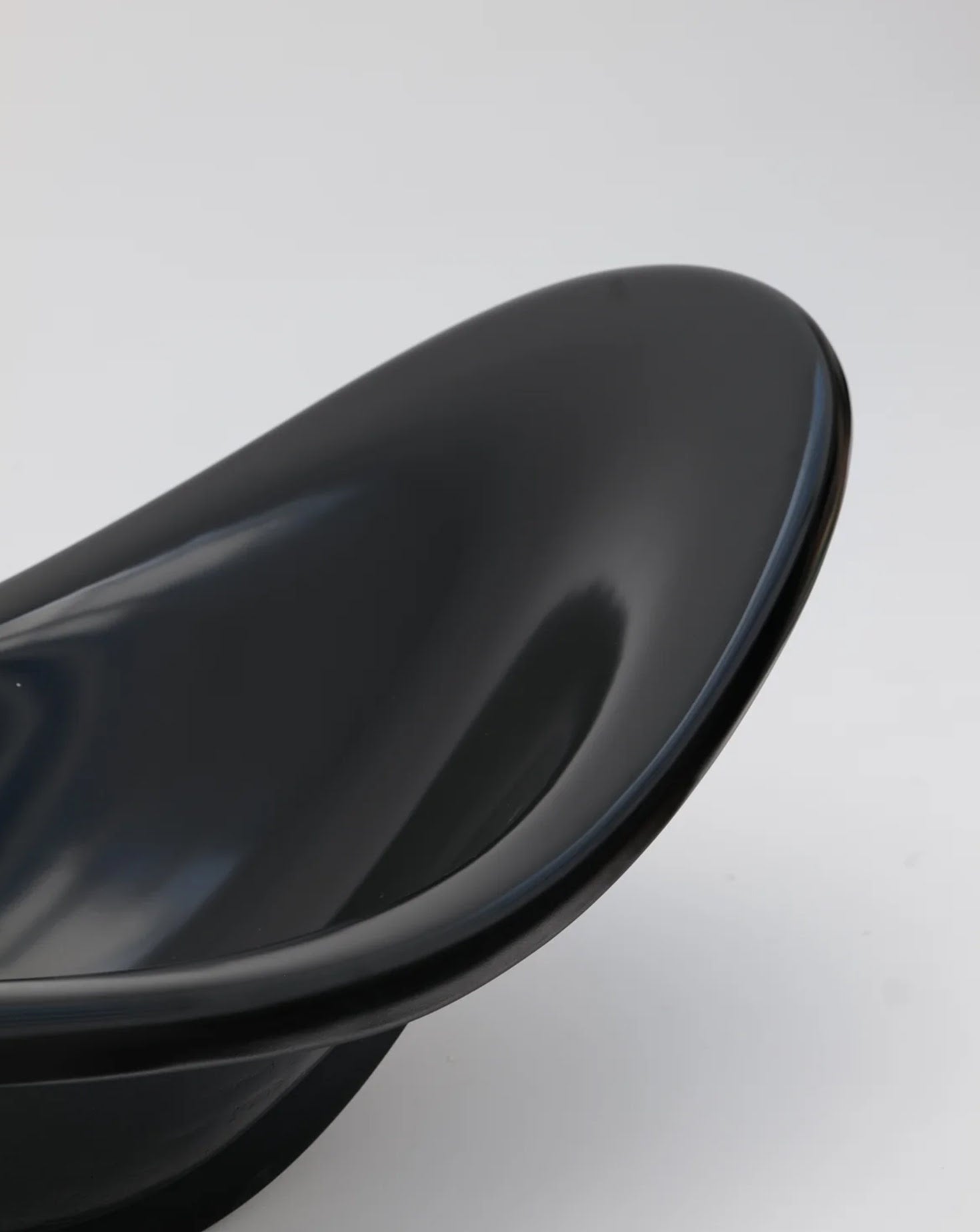 Coco Nunu Glass Fiber Lounge Chair