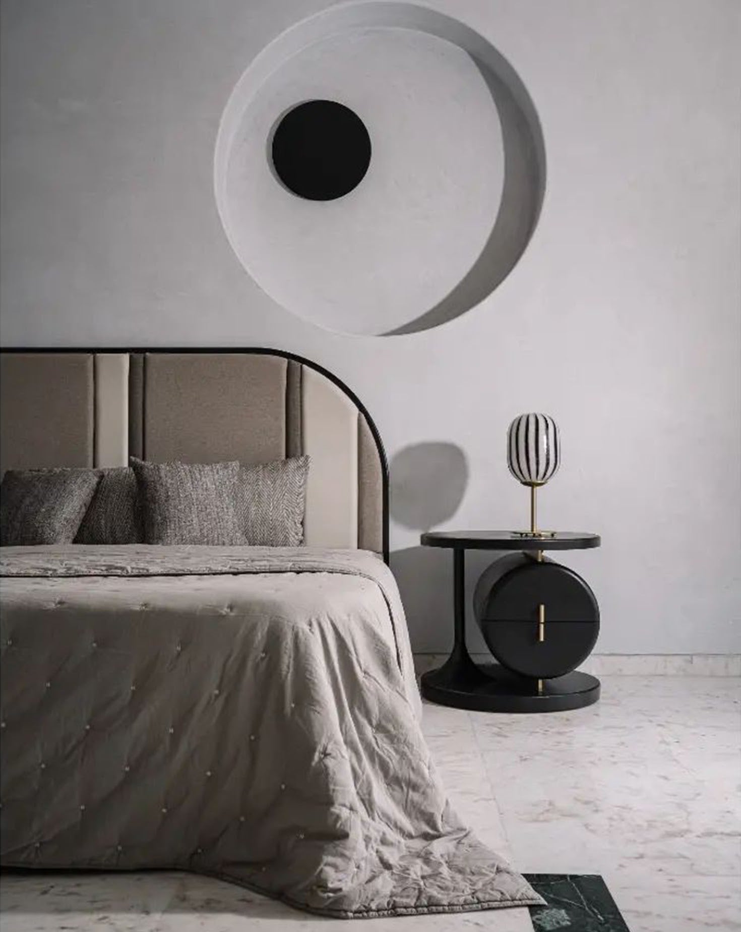 Bullseye Table Lamp Small