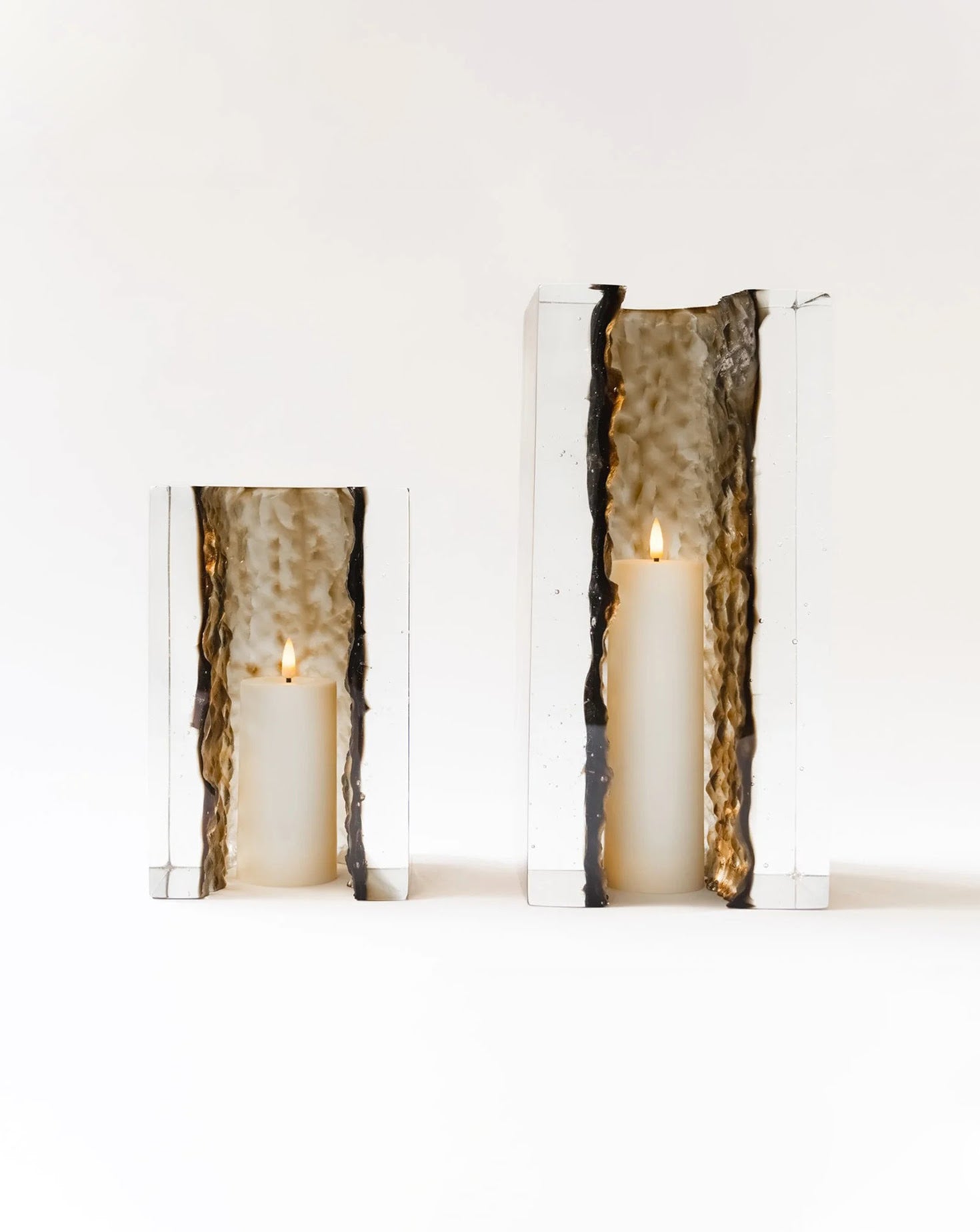 Geoda Amber Glass Cube Table Lamp