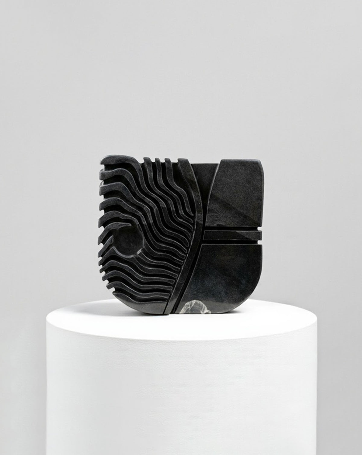 IDA 01 Black Marble Sculptural Vase