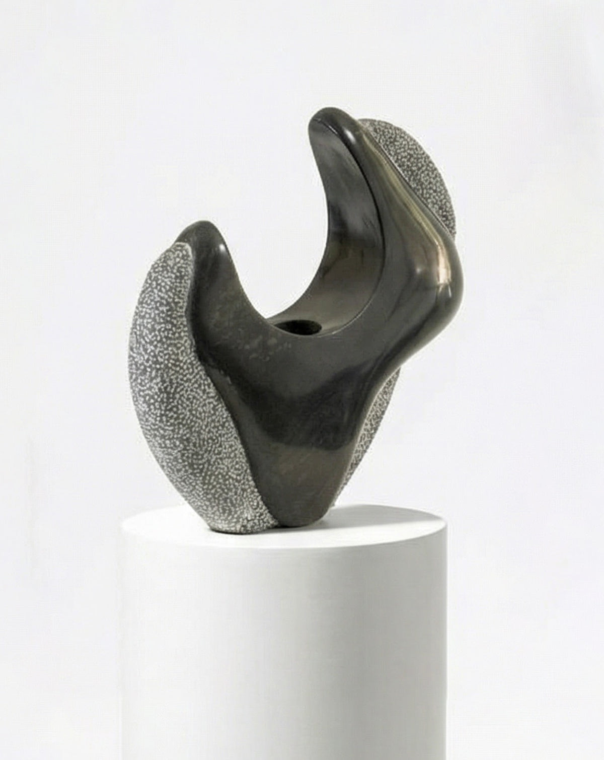 ILISHA 01 Black Marble Sculptural Vase