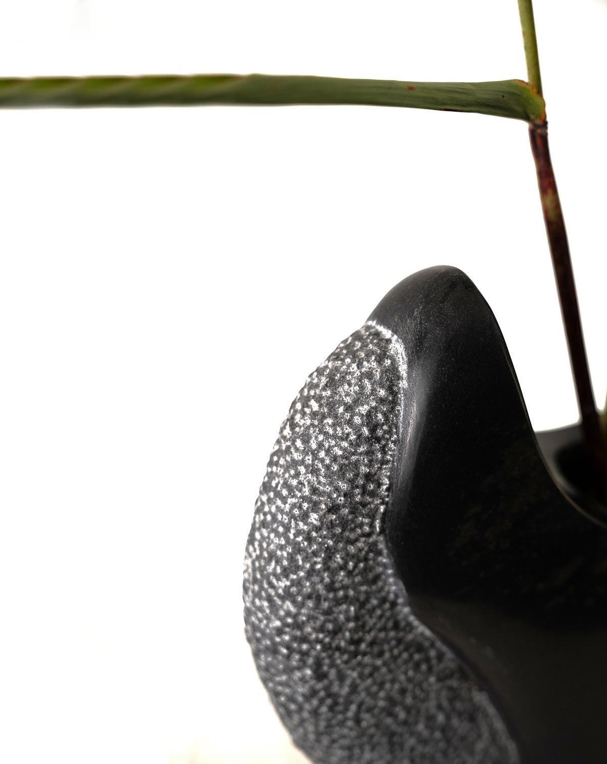 ILISHA 01 Black Marble Sculptural Vase
