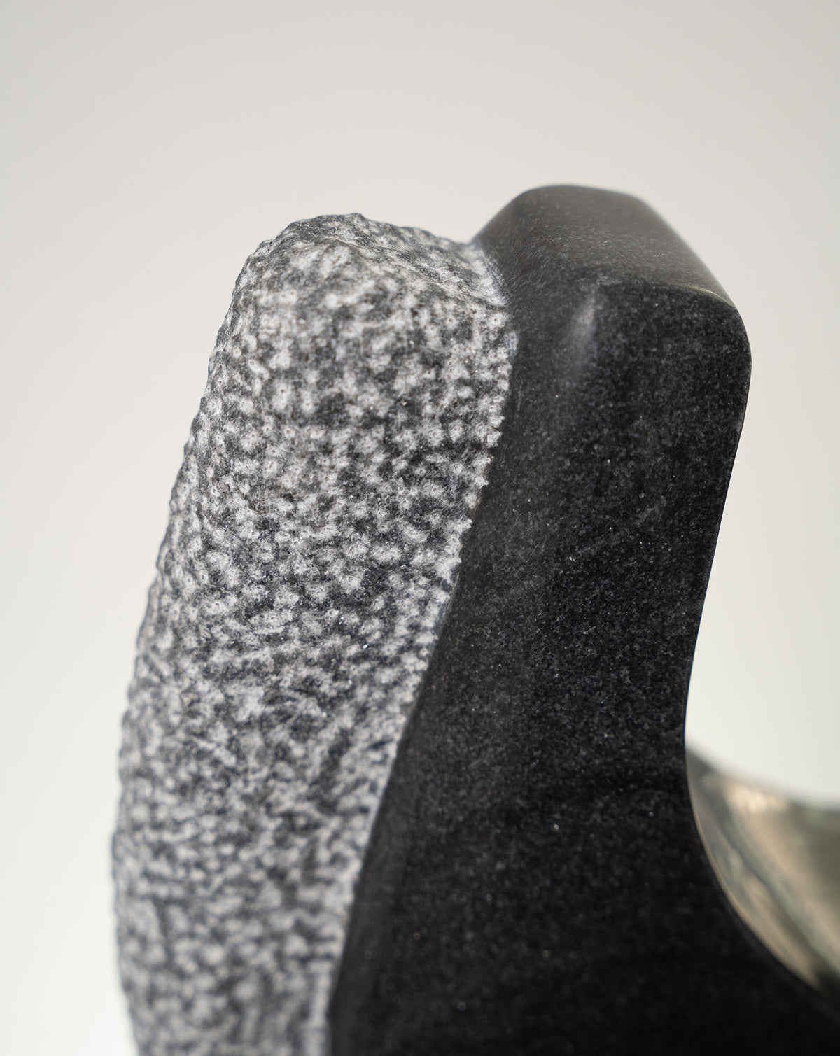 ILISHA 02 Black Marble Sculptural Vase