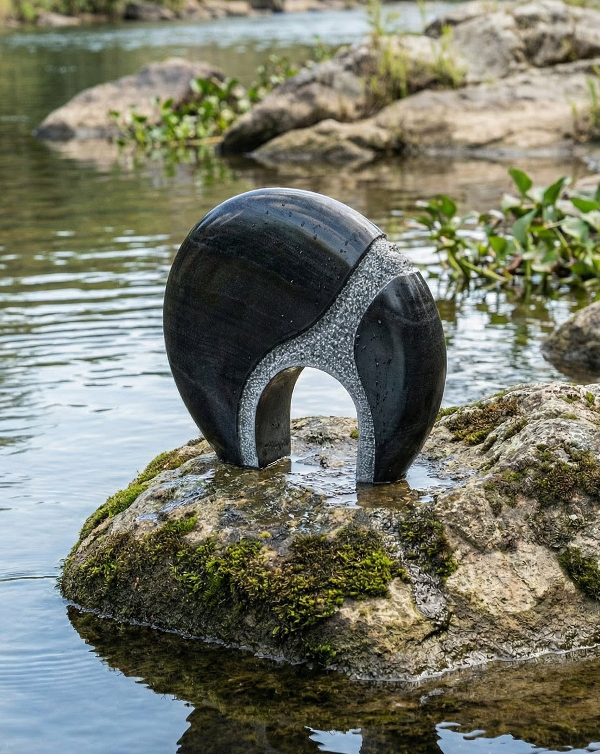 ILISHA 04 Black Marble Sculptural Vase