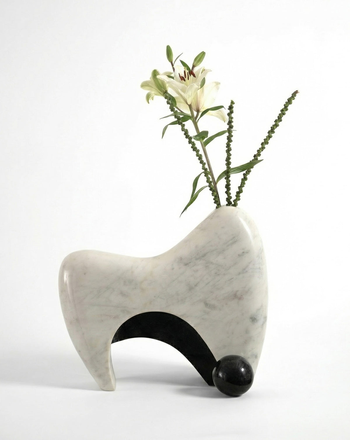 INIKA 01 White Marble Sculptural Vase