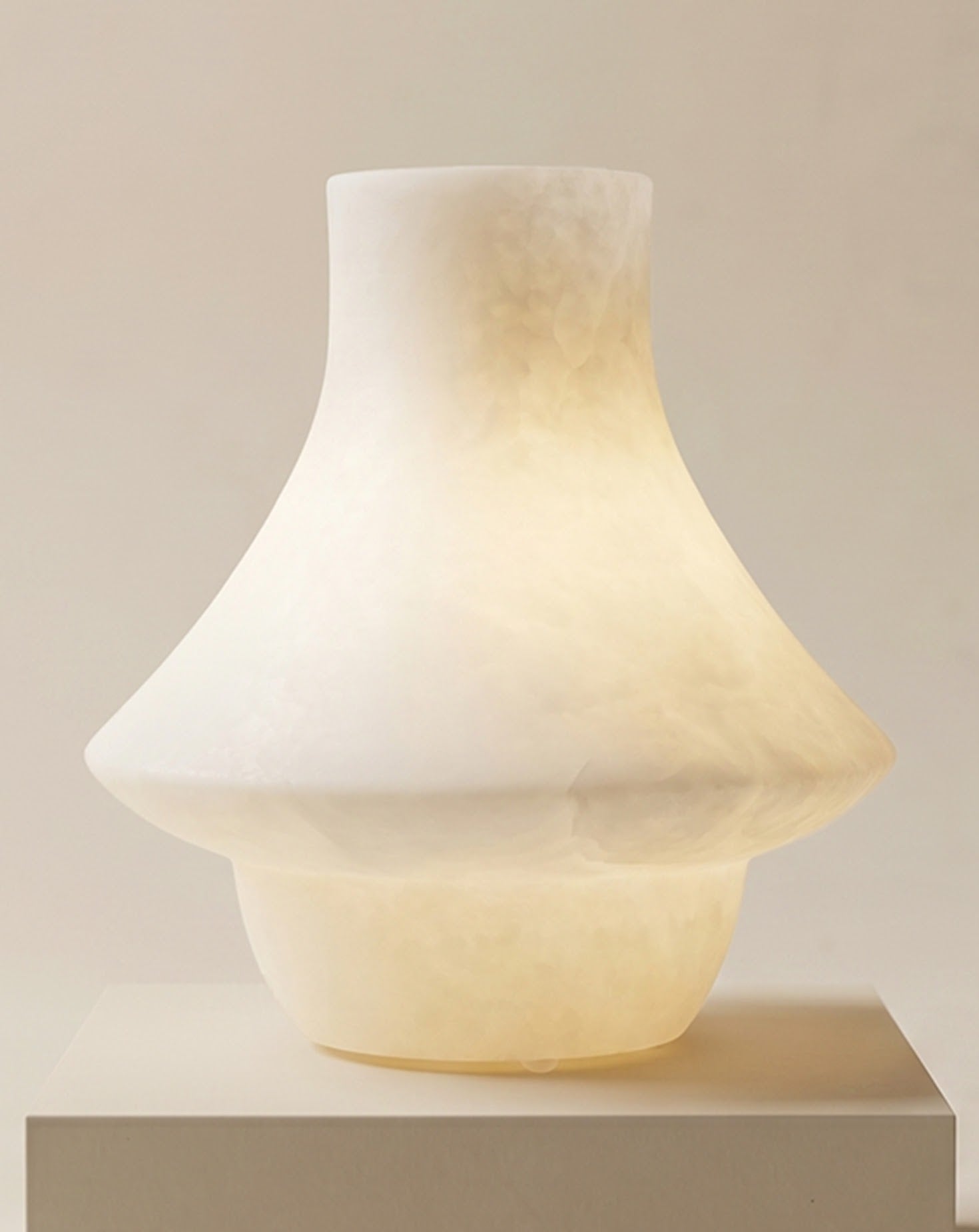 Llar Alabaster Table Lamp