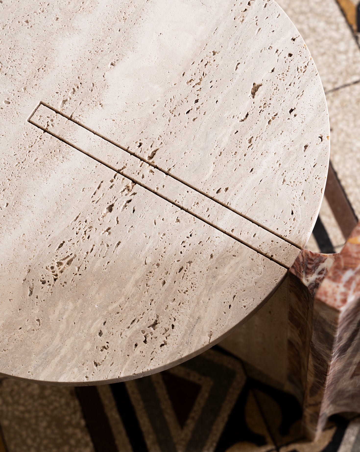 MOSTRO III Marble Side Table