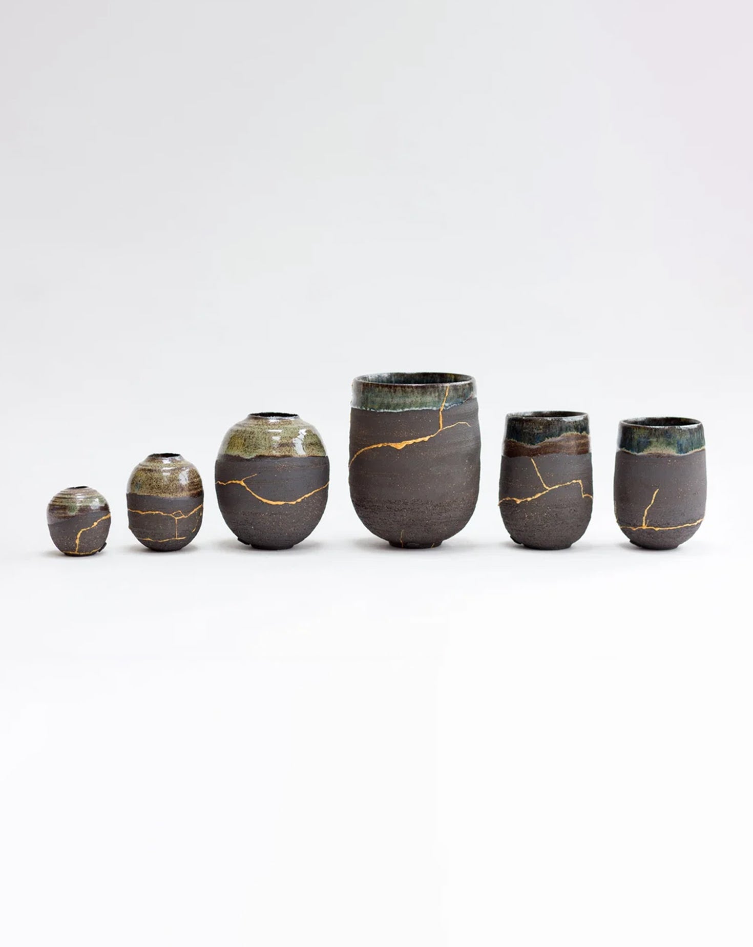 Medium Kintsugi Black Stoneware Vessel