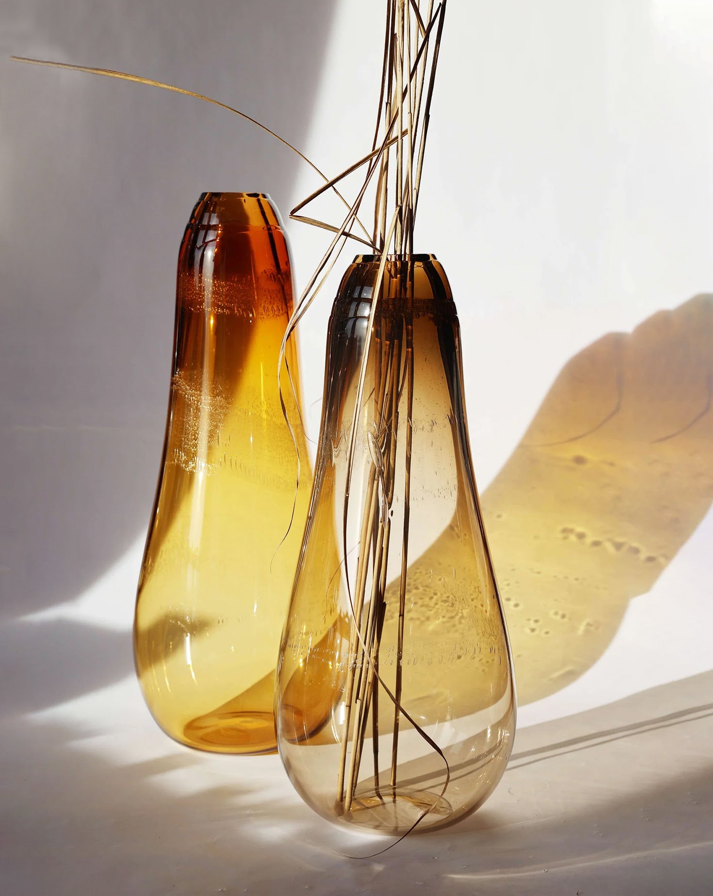 NODE Floorstanding Amber Glass Vase