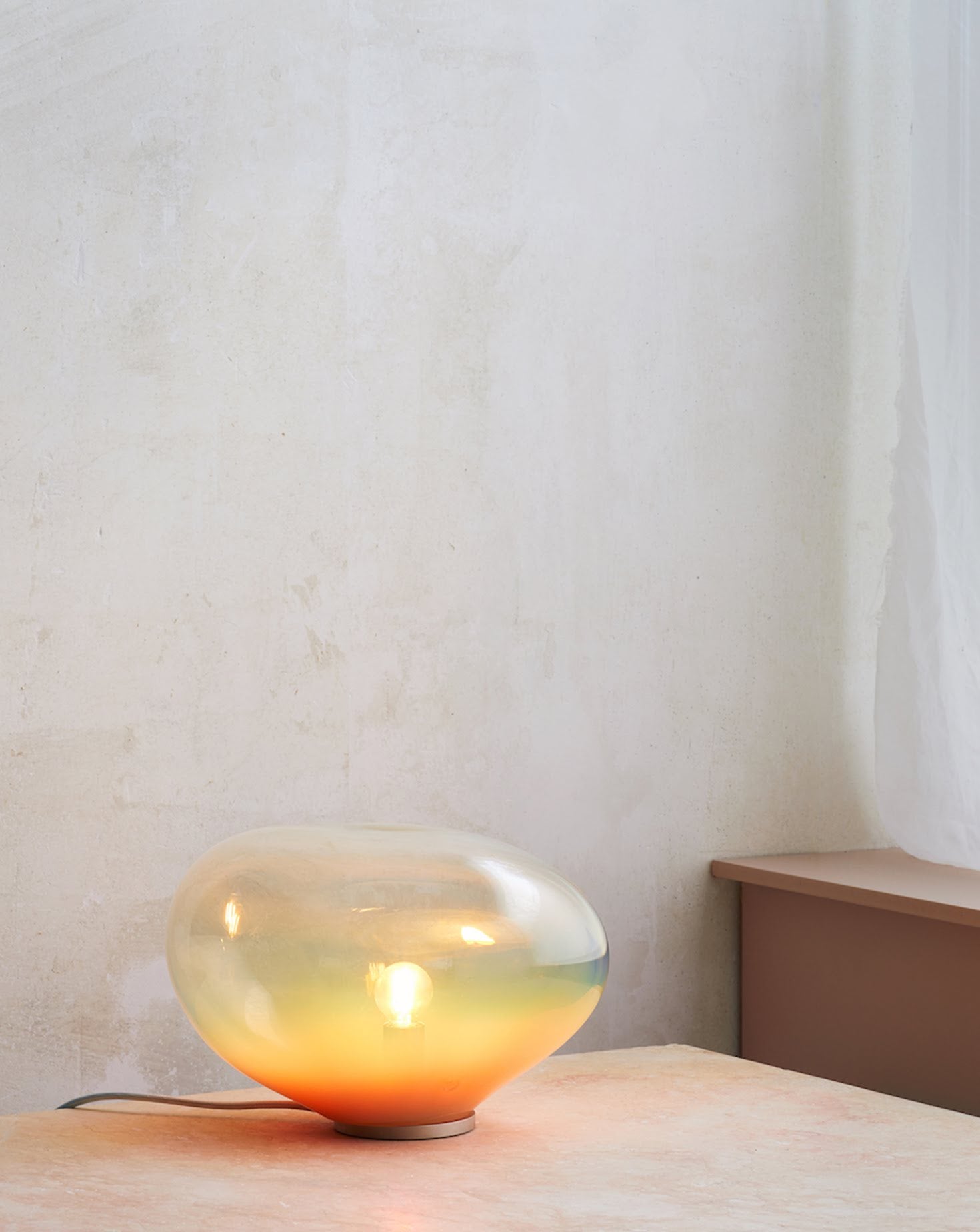 Sedna I Amber Iridescent Table Lamp