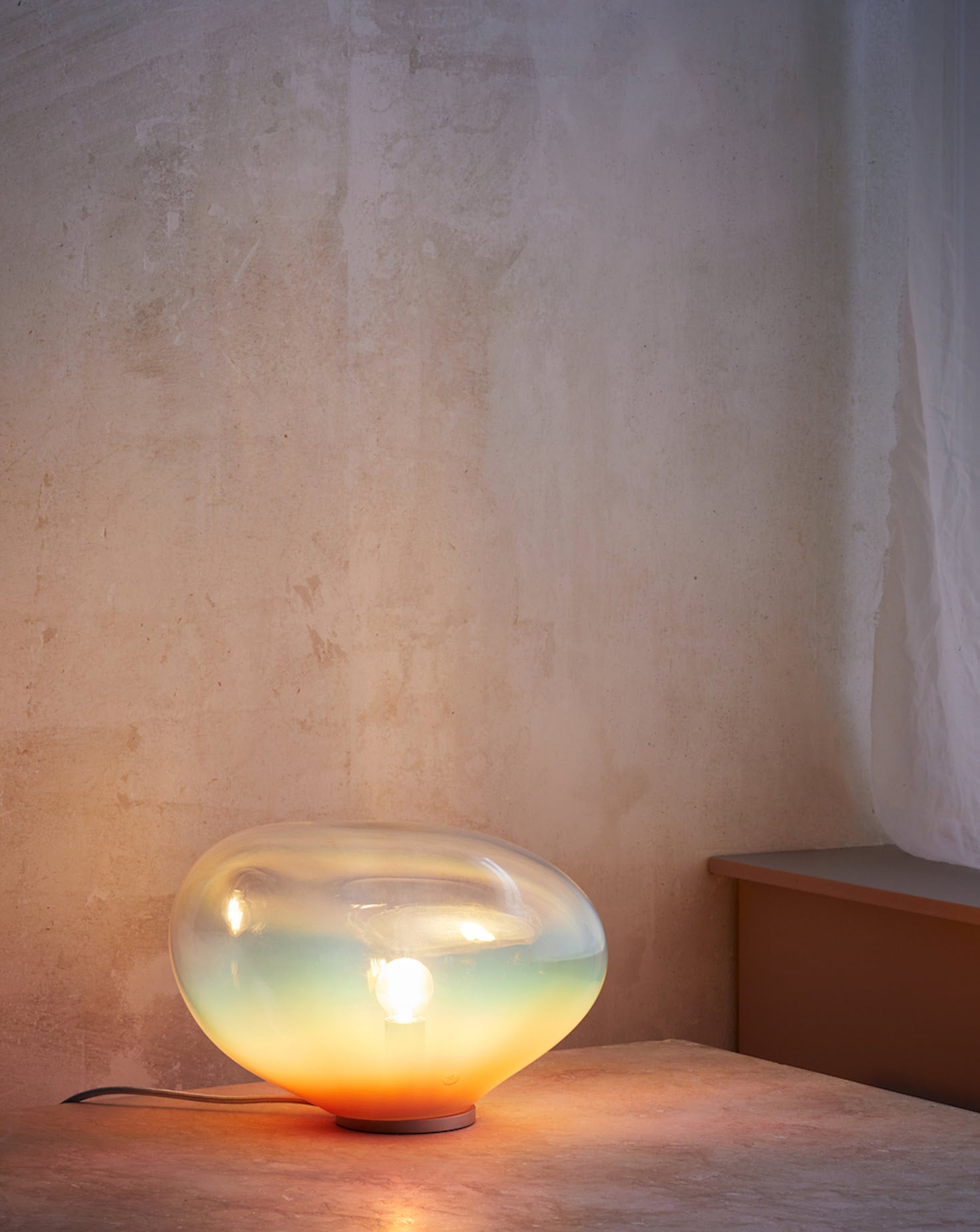 Sedna I Amber Iridescent Table Lamp