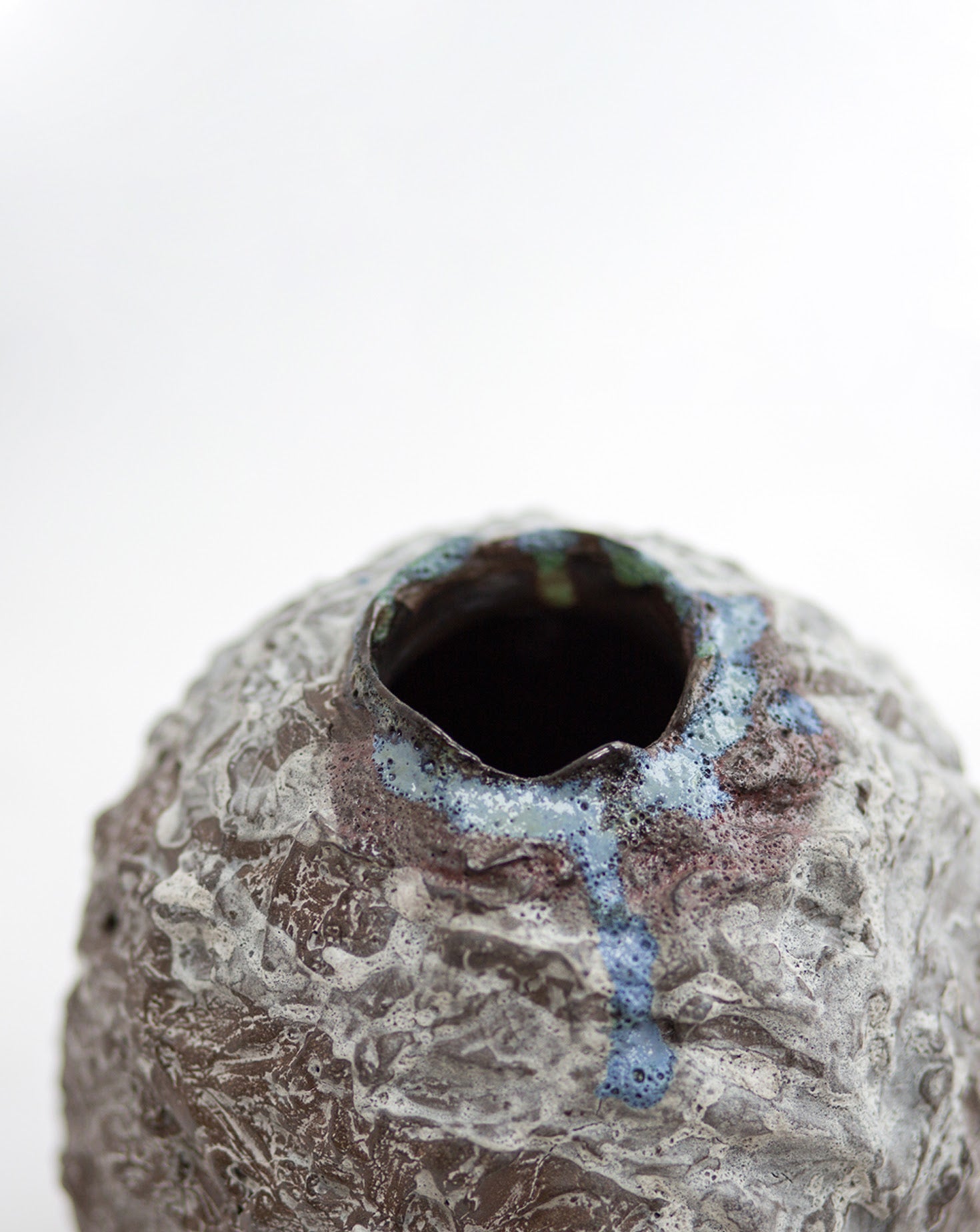 Textured Stoneware Ceramic Moon Jar